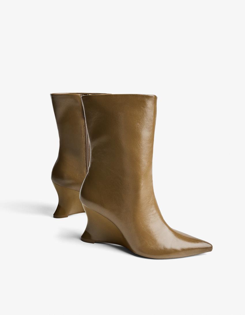 Wedge ankle boots-1-512