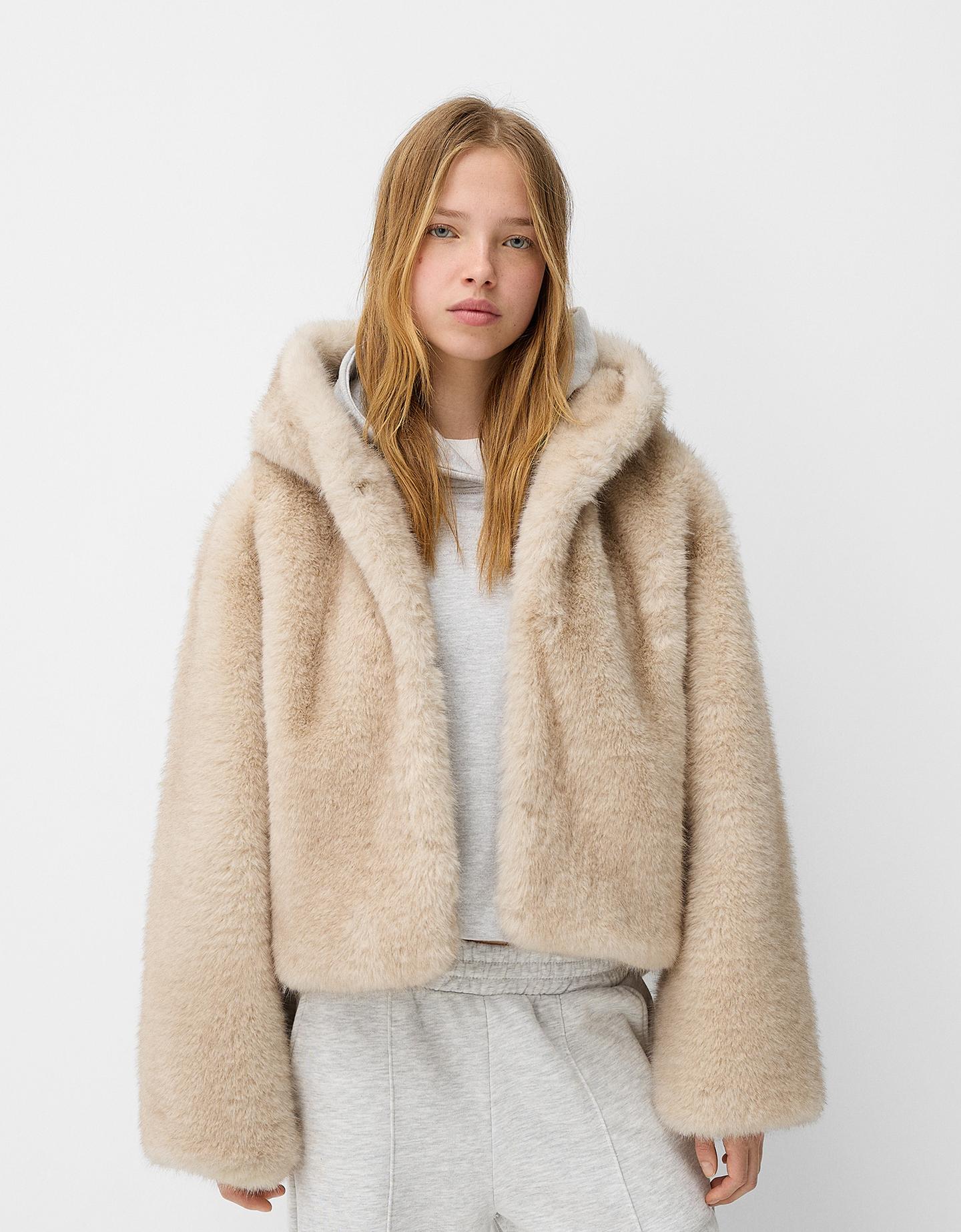 Bershka Jacke Aus Kunstfell Mit Kapuze Damen S Beige günstig online kaufen