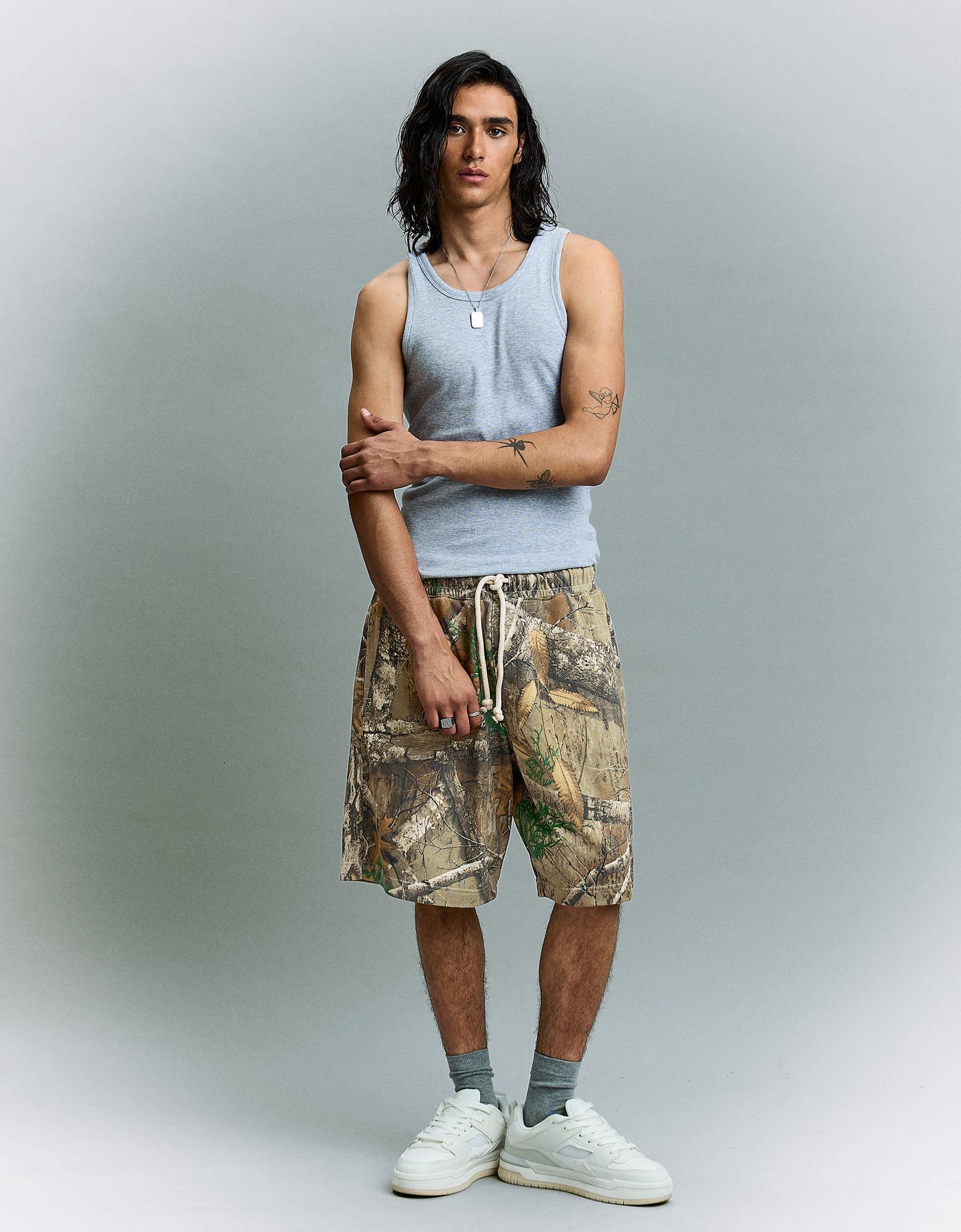 Bershka bermudy boxy z nadrukiem piaskowy