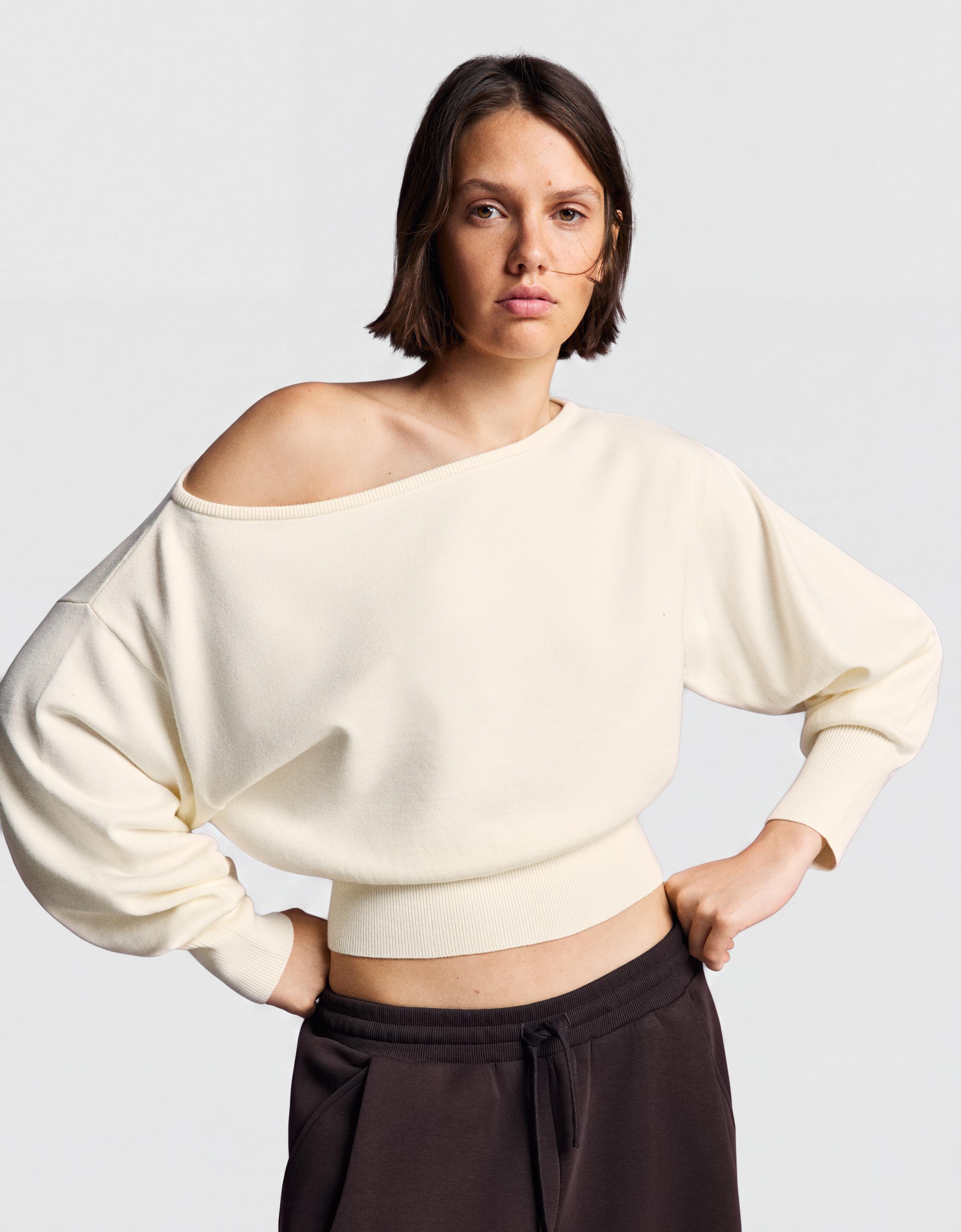 Asymmetric neck jumper — Cream