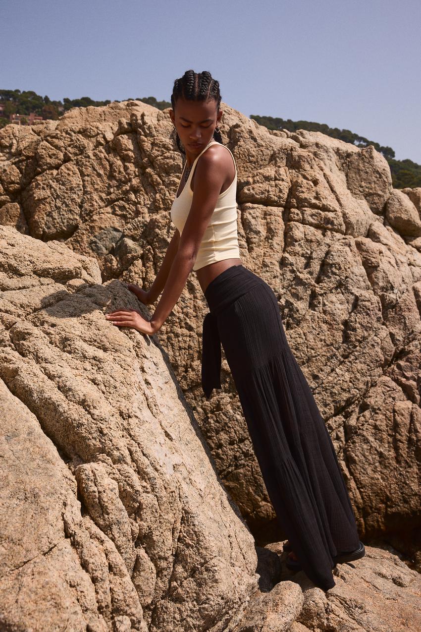 بنطال واسع الساقين بملمس بارز-أسود