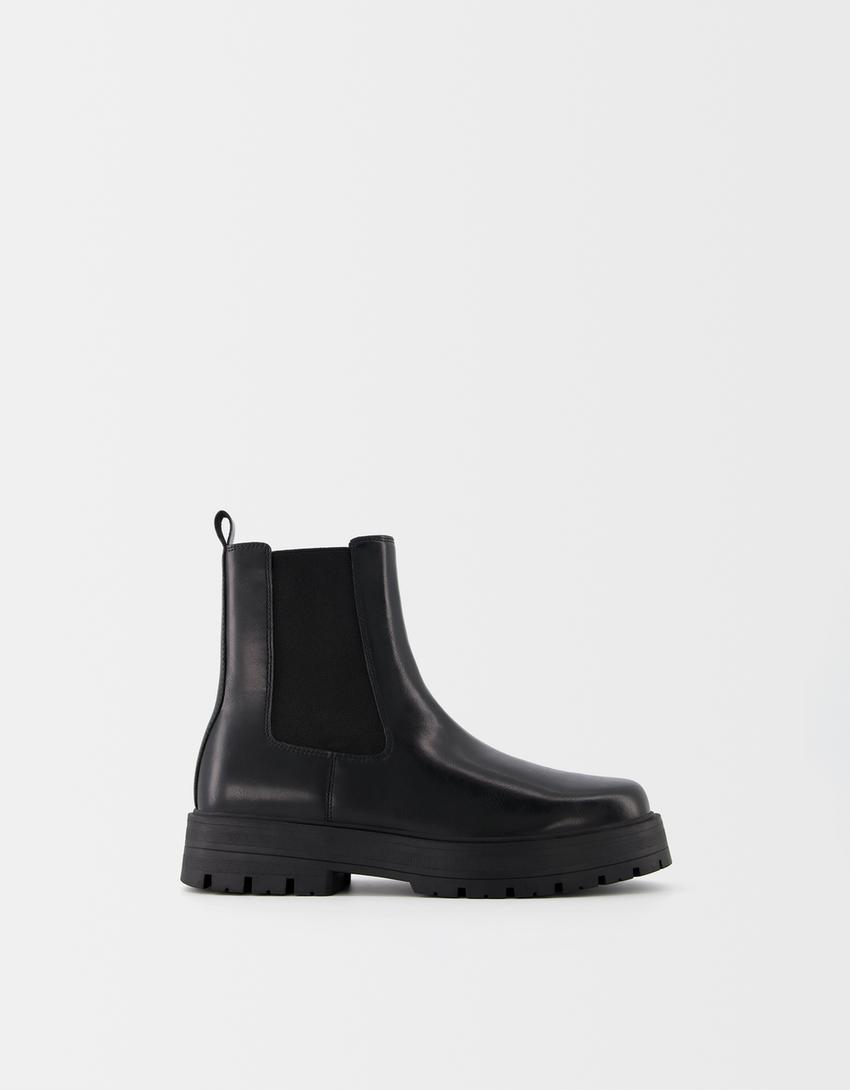 Chelsea boots with track soles - Men | Bershka