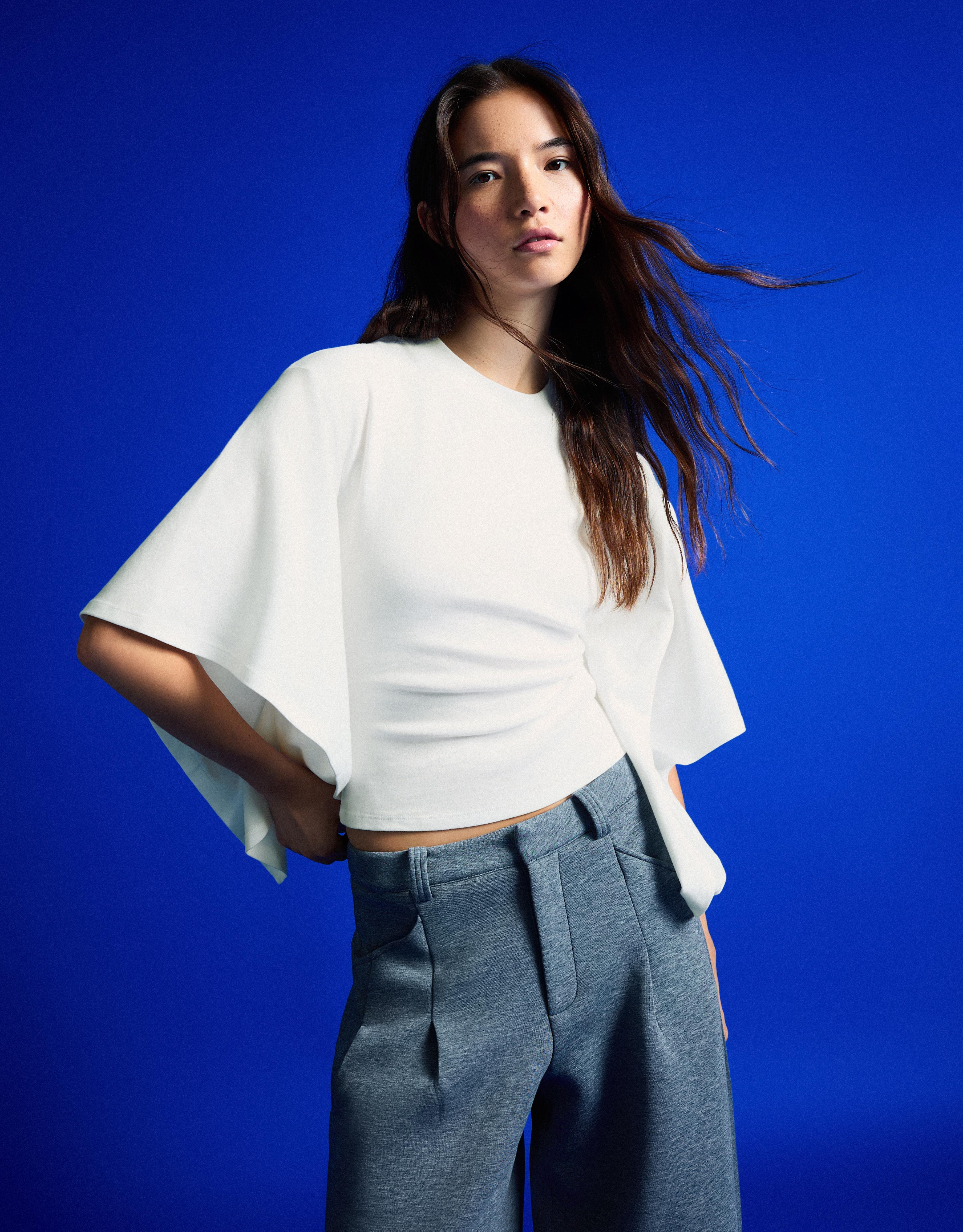 Short sleeve cape T-shirt — Off white
