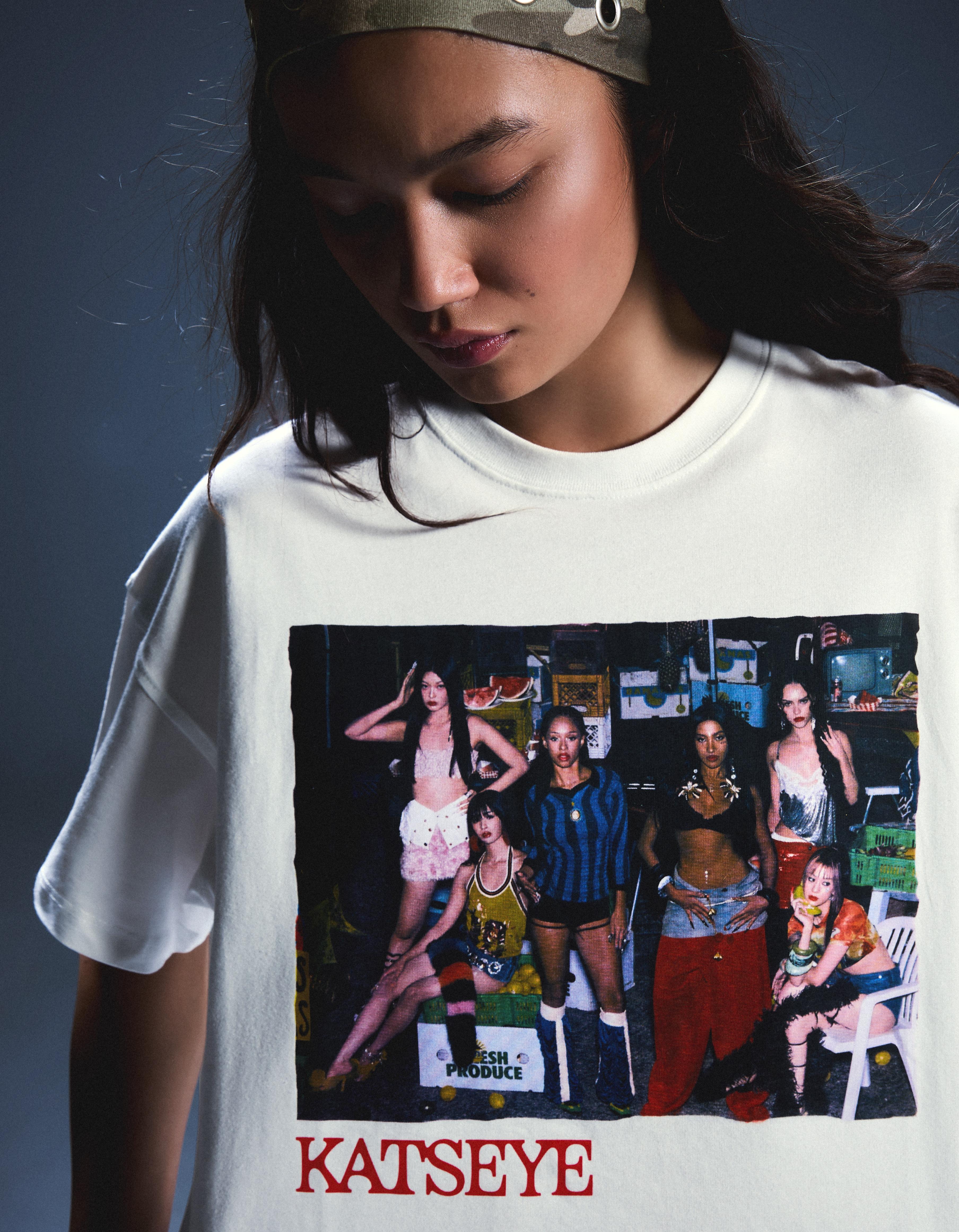 KATSEYE oversize print T-shirt — Off white