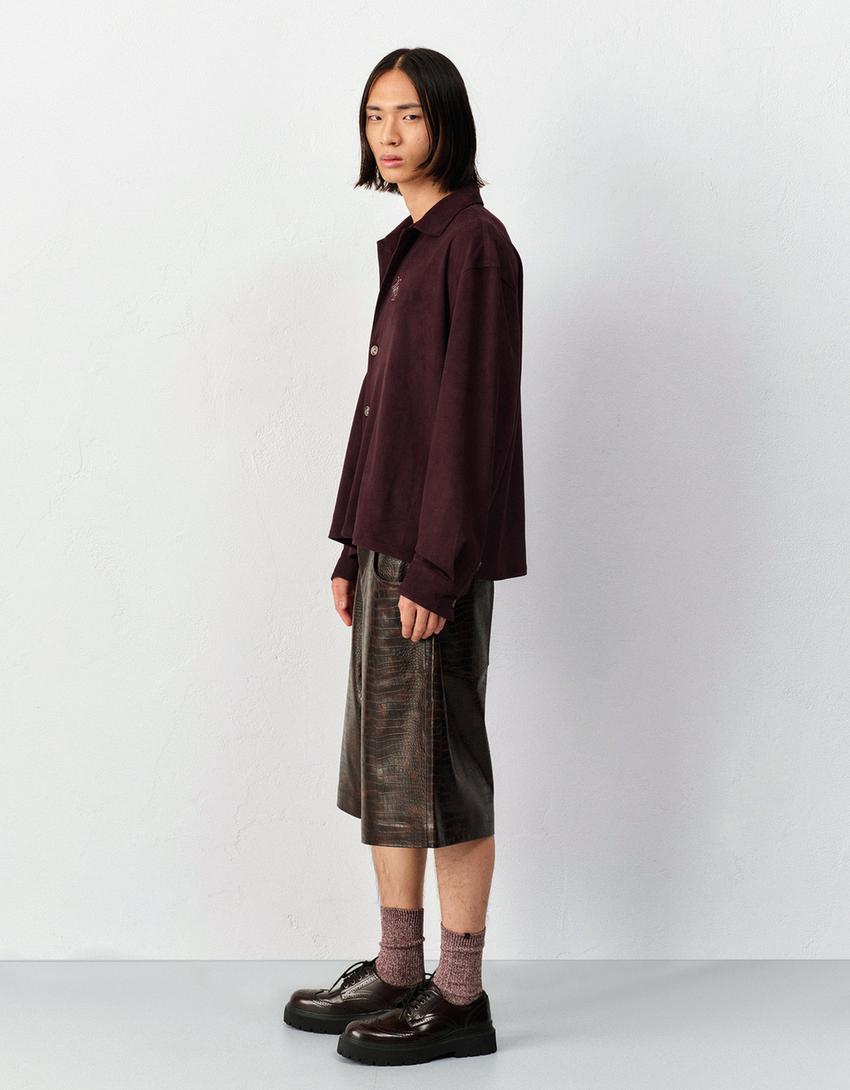 Sobrecamisa boxy efecto ante bordado-Granate