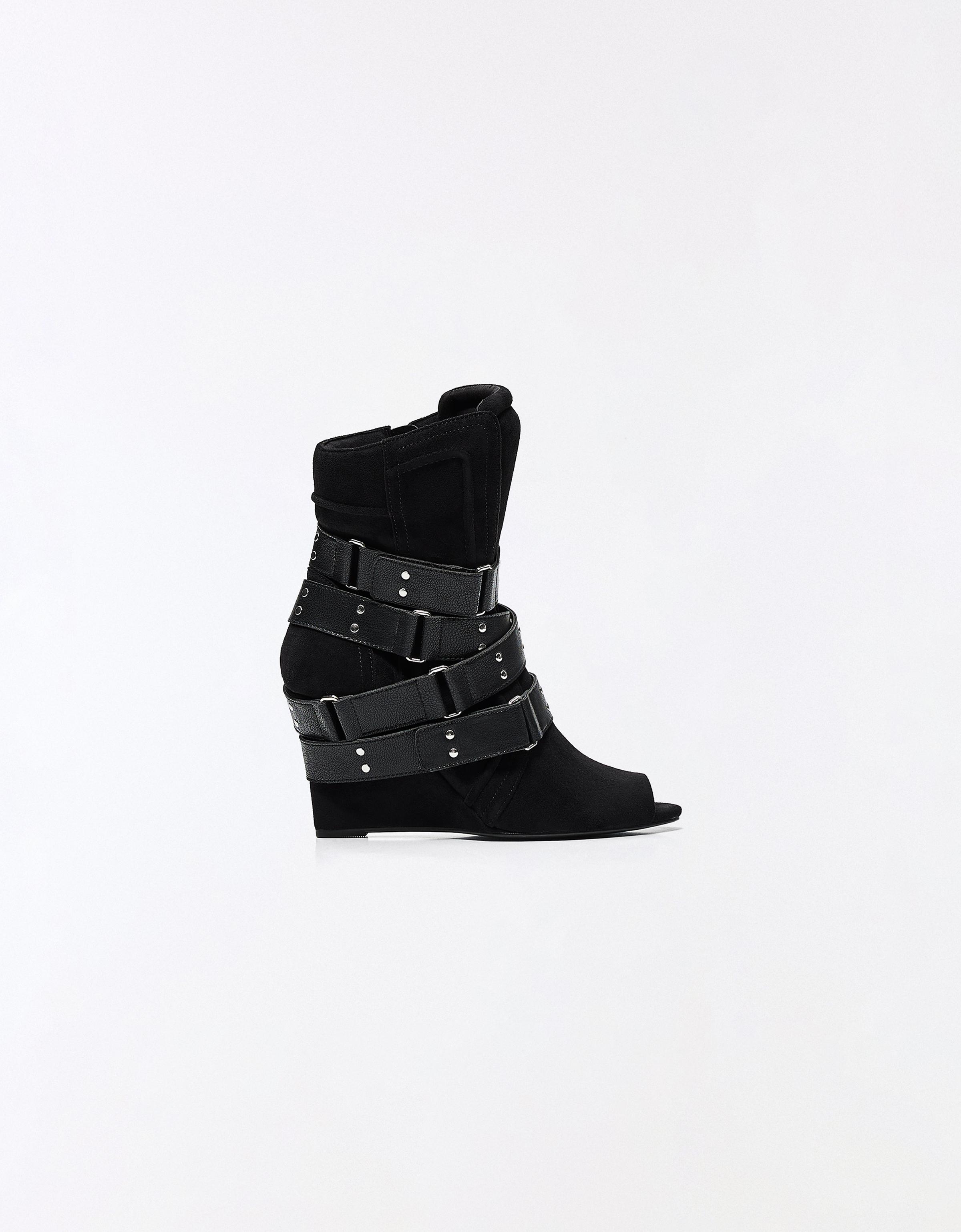 Wedge ankle boots — BLACK
