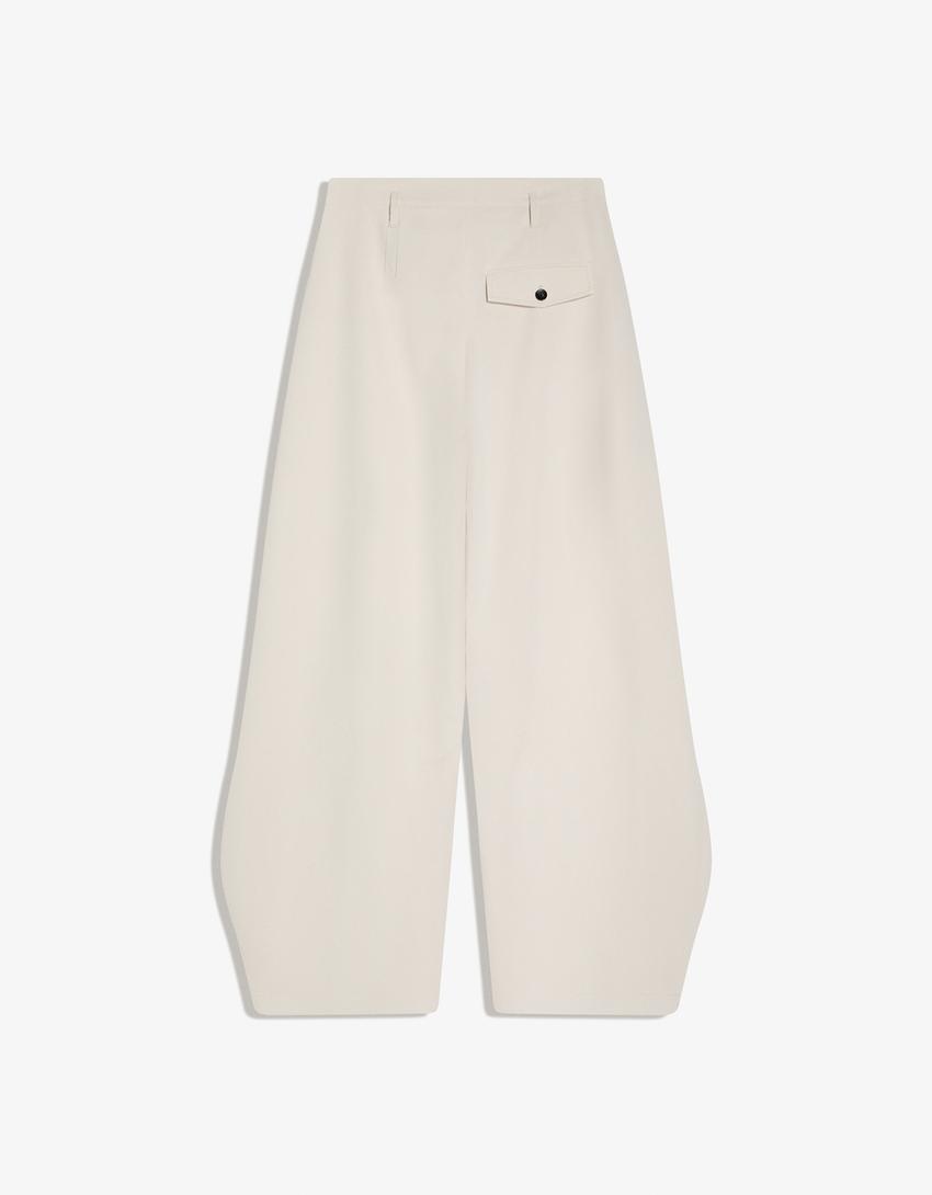 Barrel trousers with pleats-Cream