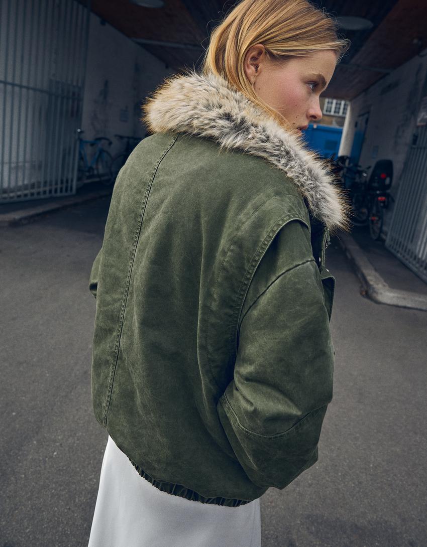 Jacket with faux fur collar-Khaki