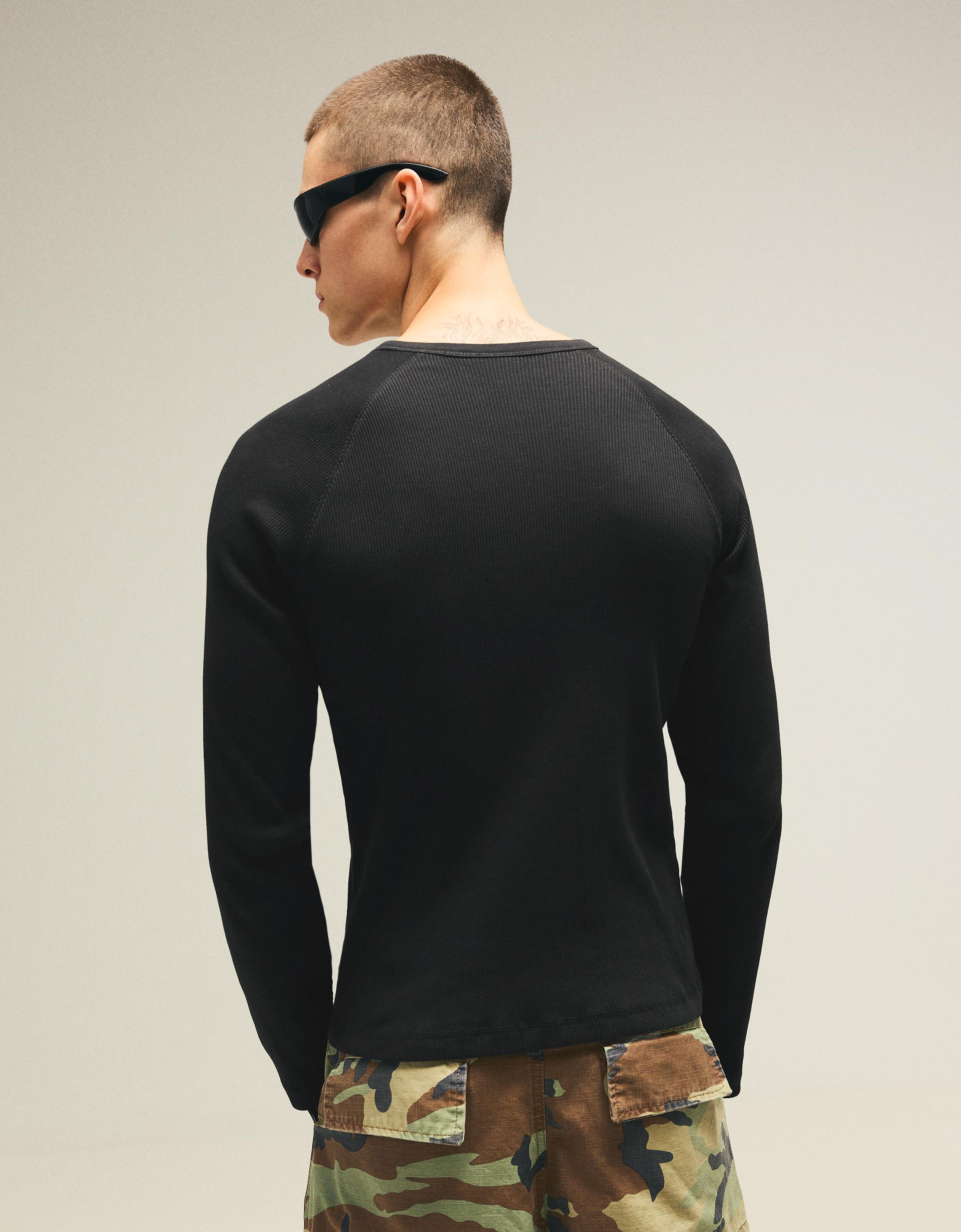 Slim-fit long-sleeved T-shirt — Black