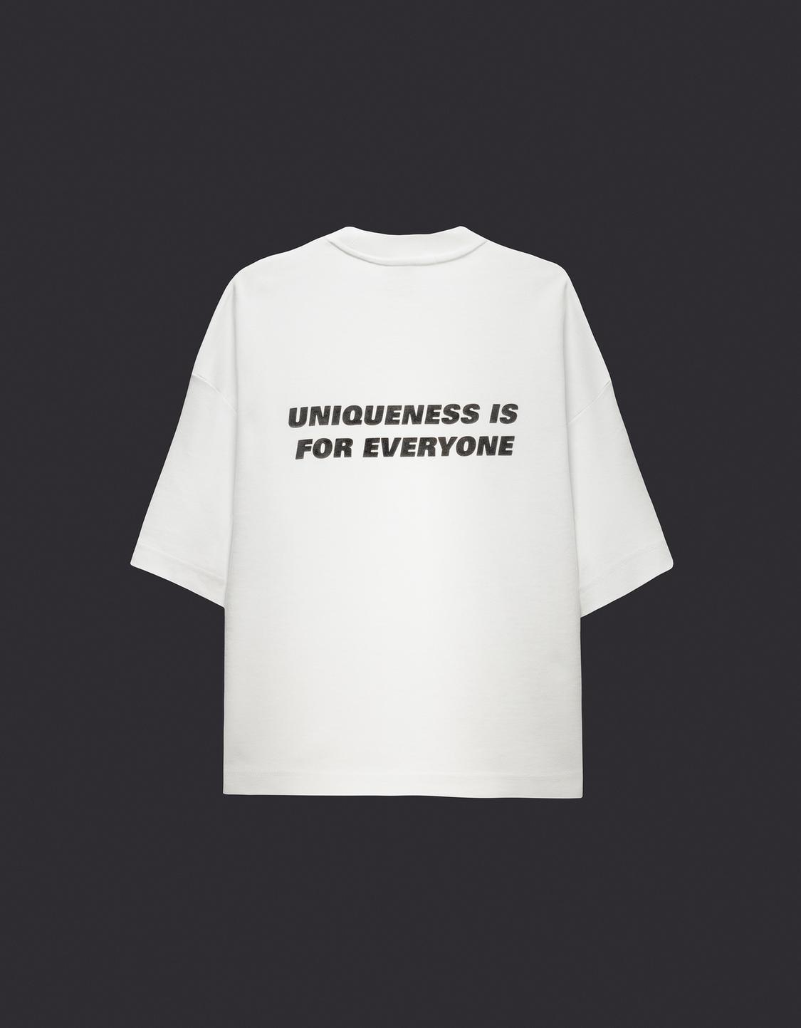Short sleeve T-shirt with out of core logo