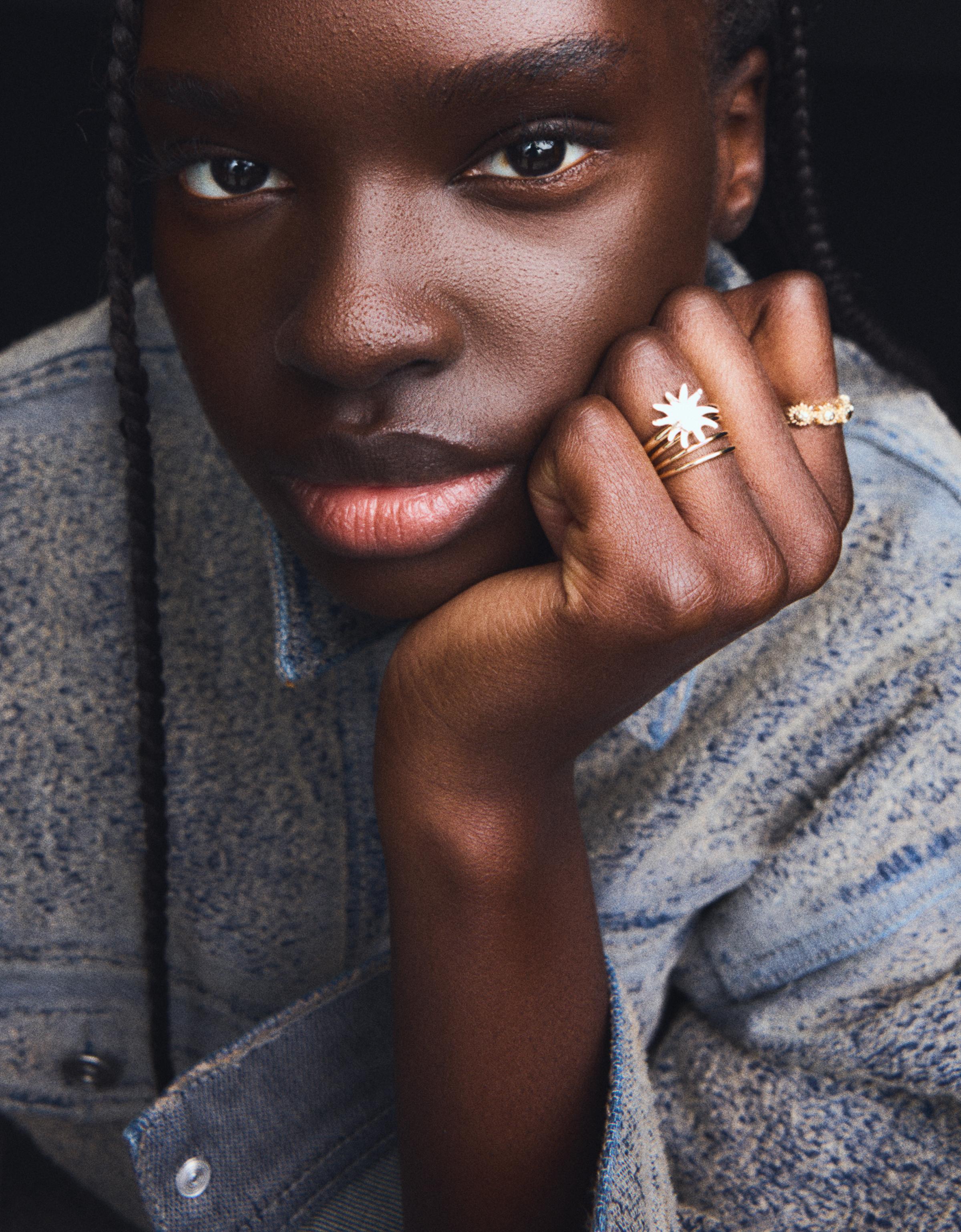 Bershka 7-pack Of Beaded Rings In Gold