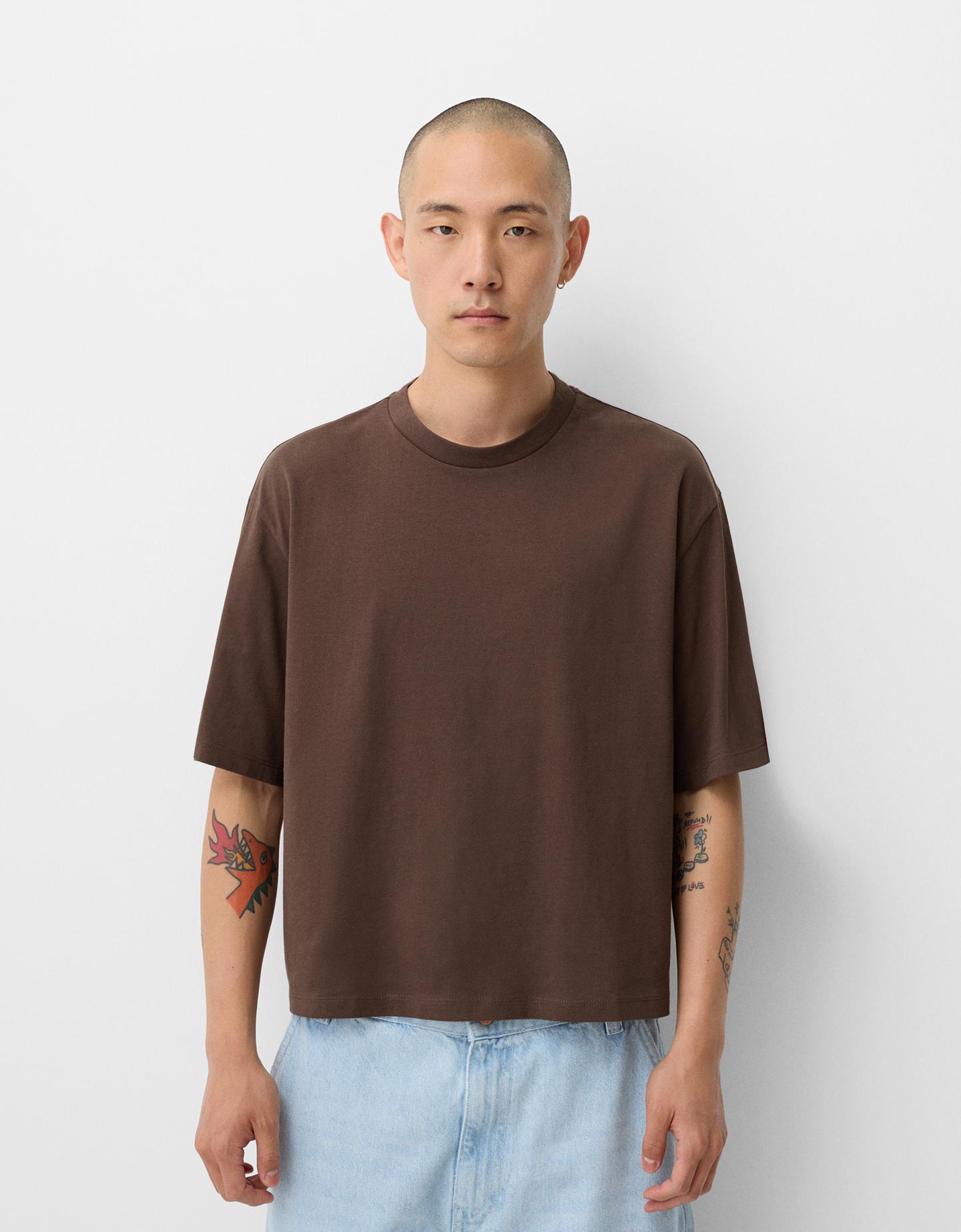 Bershka Camiseta Manga Corta Cropped Boxy Fit Hombre S Marrón