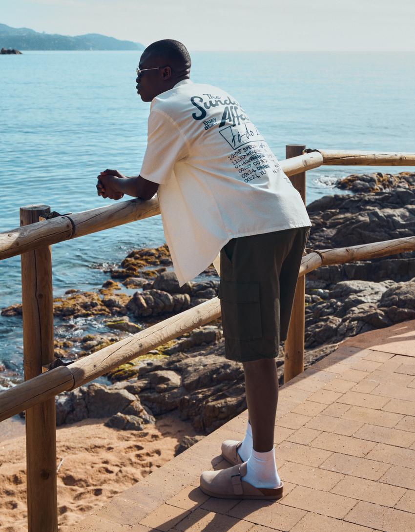 Wide-leg cargo Bermuda shorts-Black