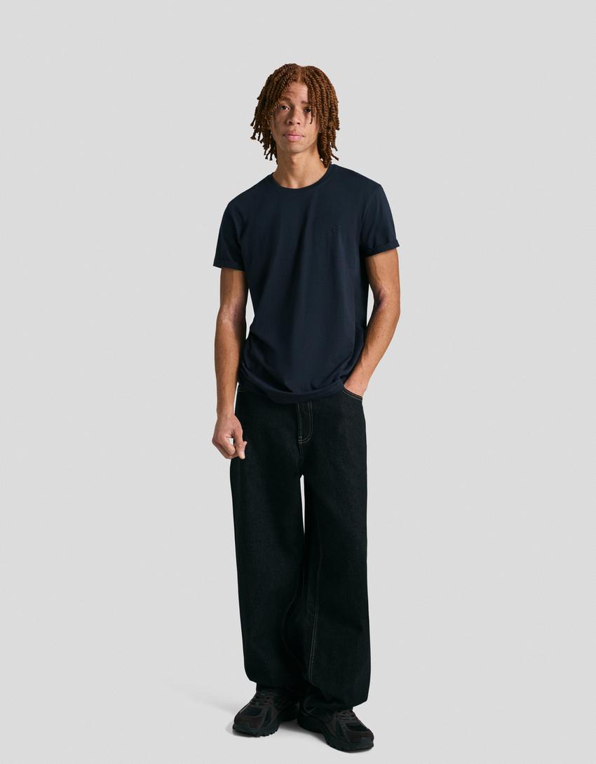 Camiseta manga corta roll up bordado-Marino