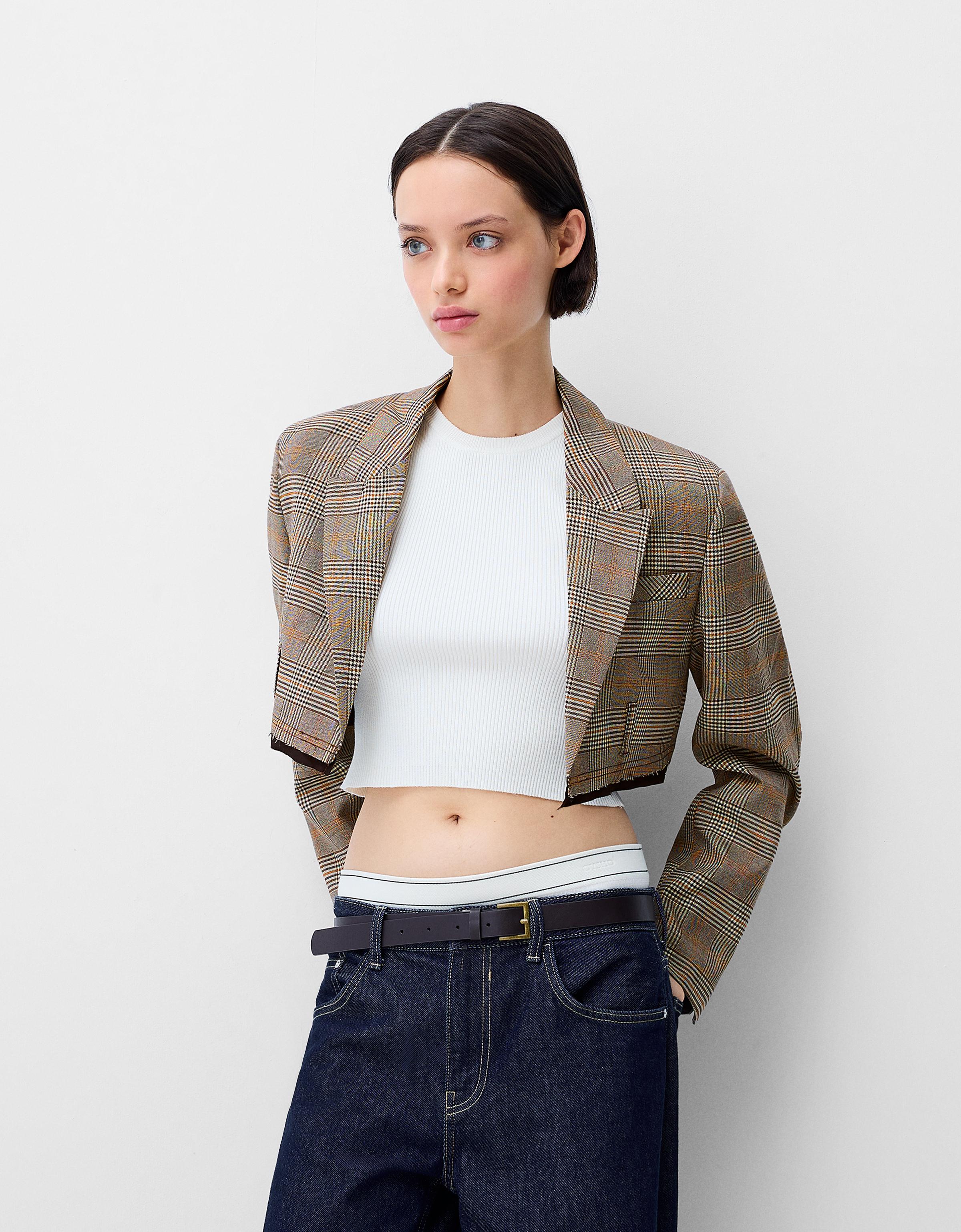 Bershka Cropped-Blazer Mit Ausgefranstem Saum Damen Xs Braun