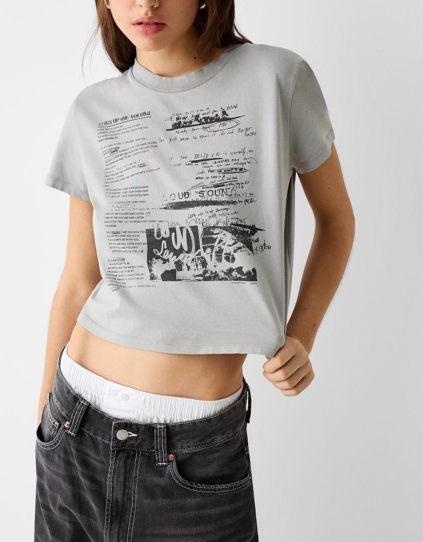 تيشرت بطبعة بتأثير باهت وأكمام قصيرة-رمادي-5