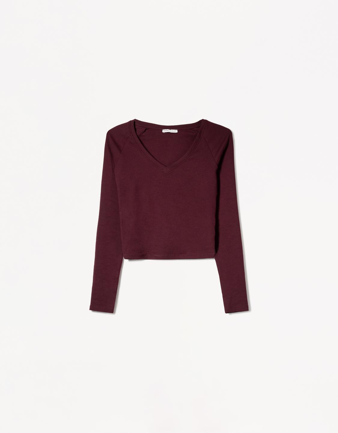 Long sleeve V-neck T-shirt