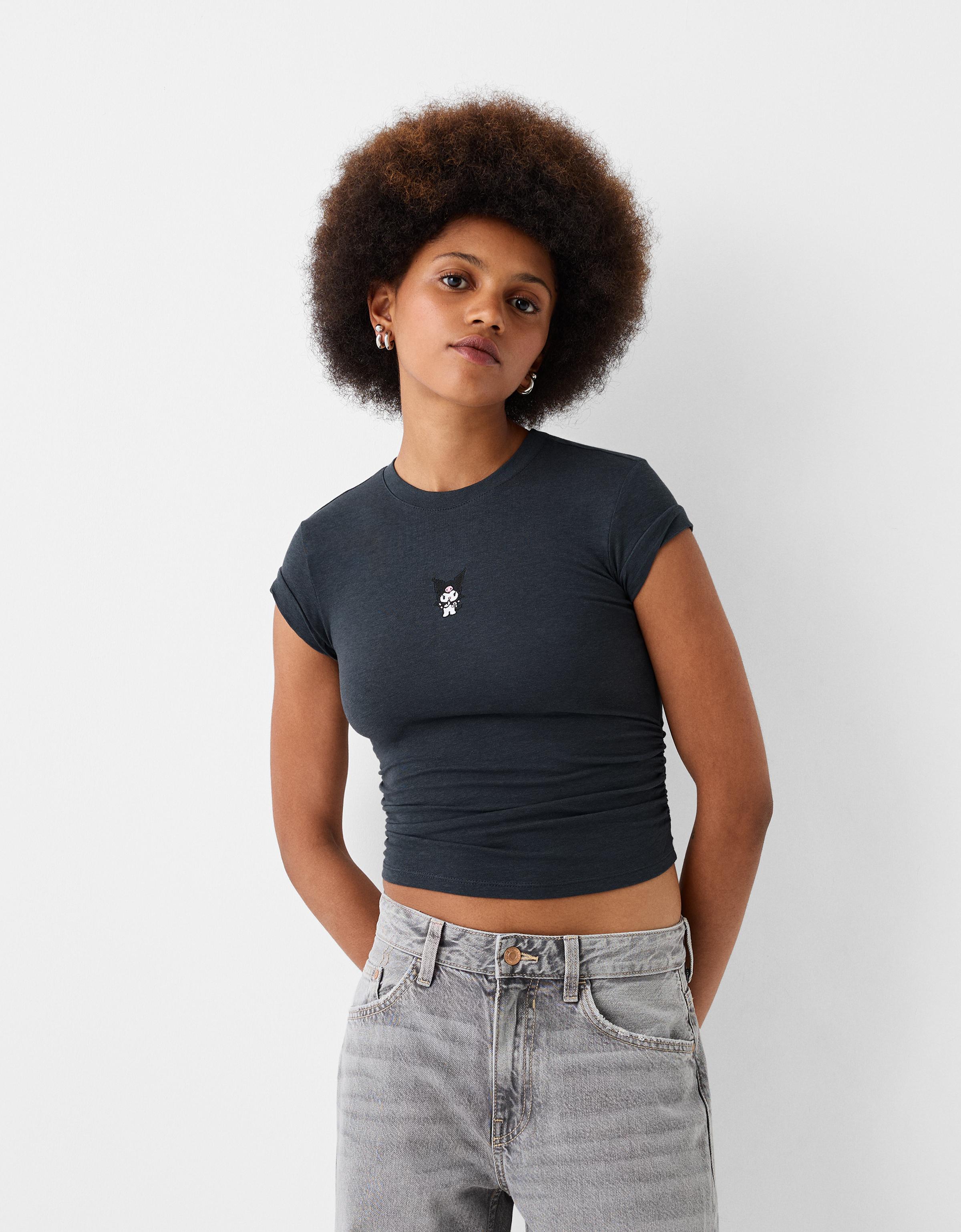 Bershka T-Shirt Kuromi Mit Kurzen Ärmeln Damen S Grau