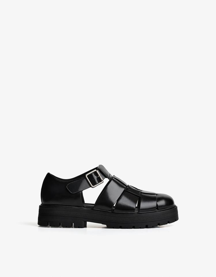 Cage shoes