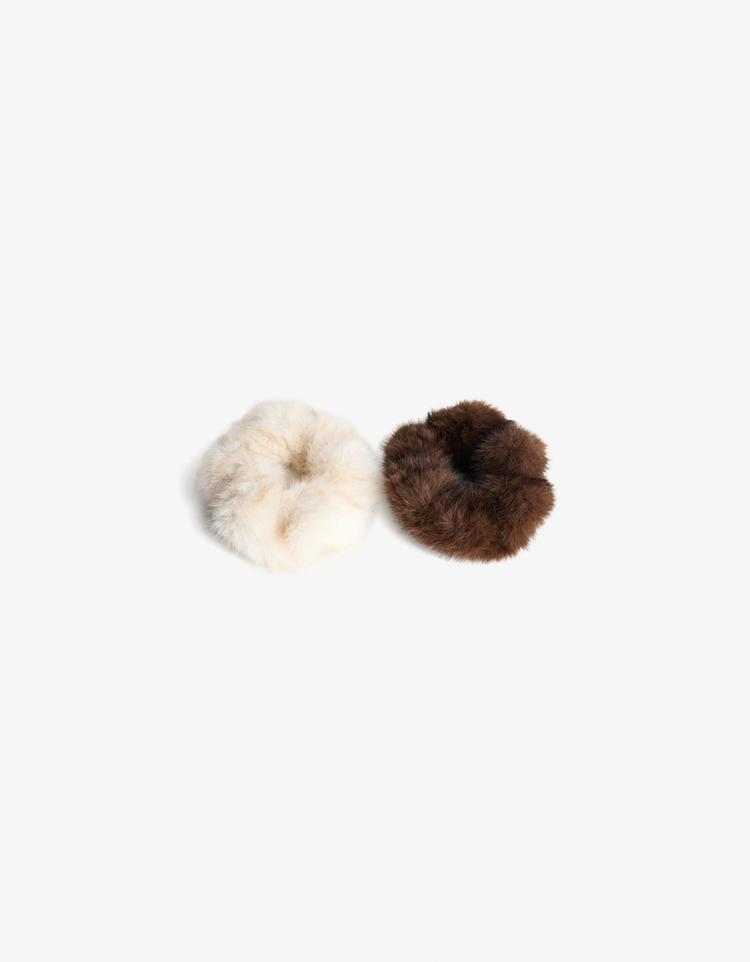 2-pack of faux fur scrunchies