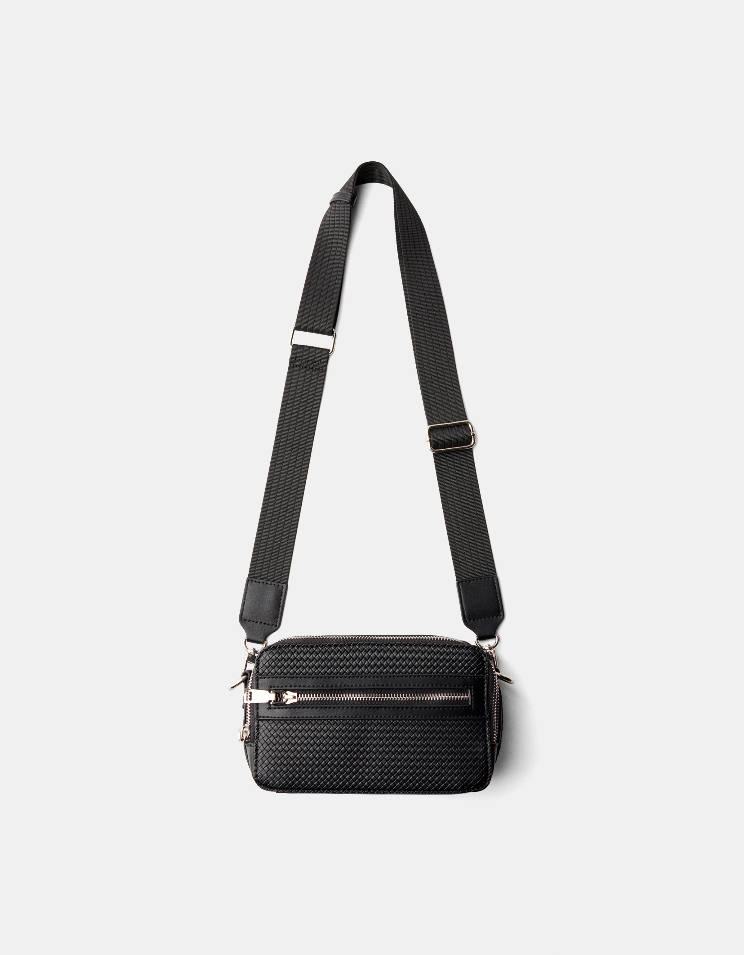 Bershka Crossbody-Tasche Mit Flechtmuster Herren Schwarz