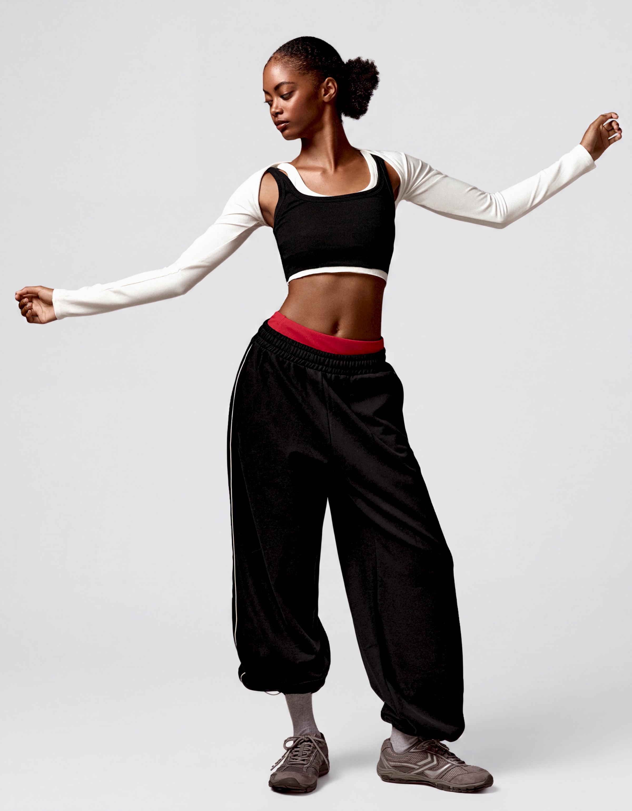 Dancer plush joggers — Black