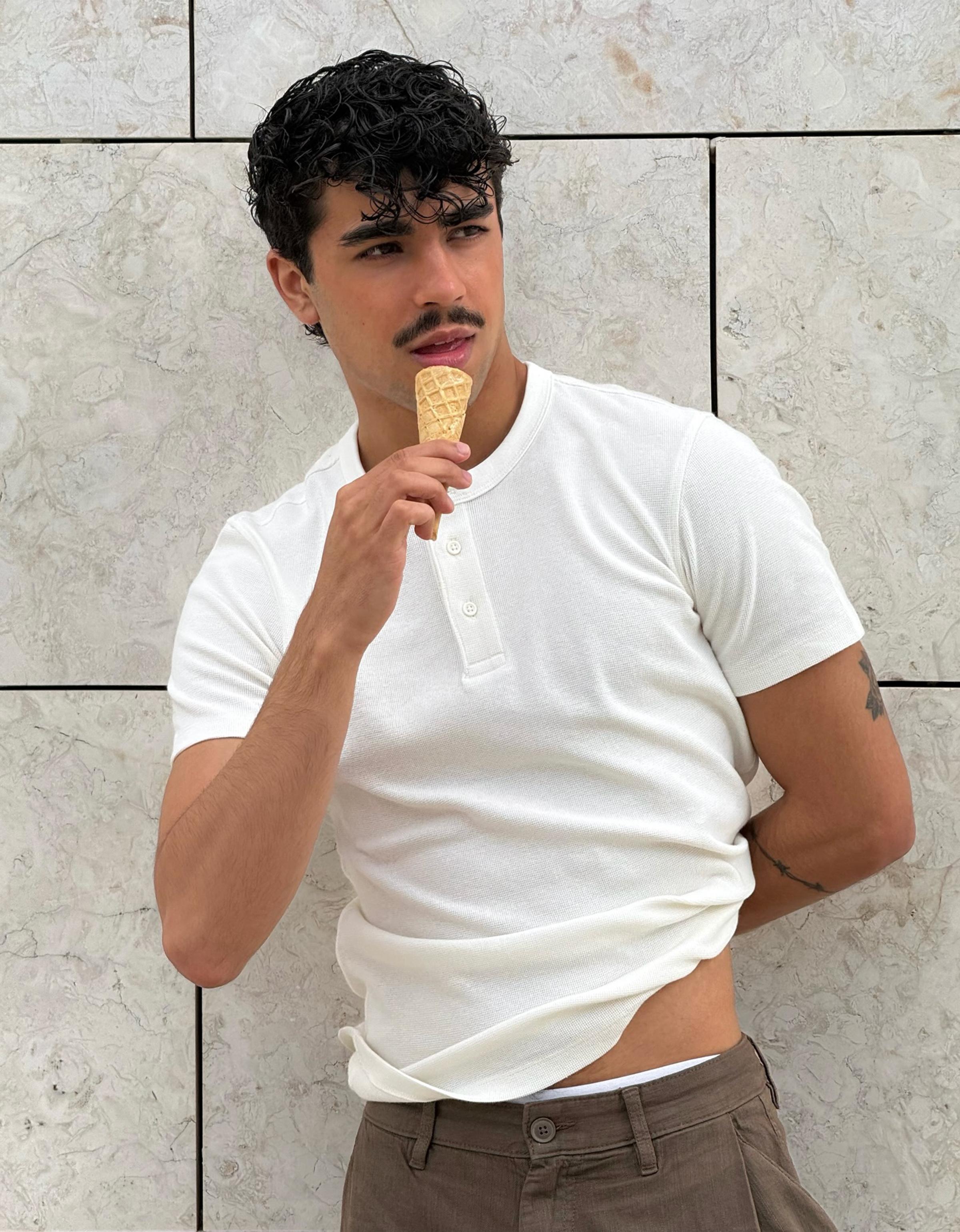 Short sleeve henley T-shirt — White