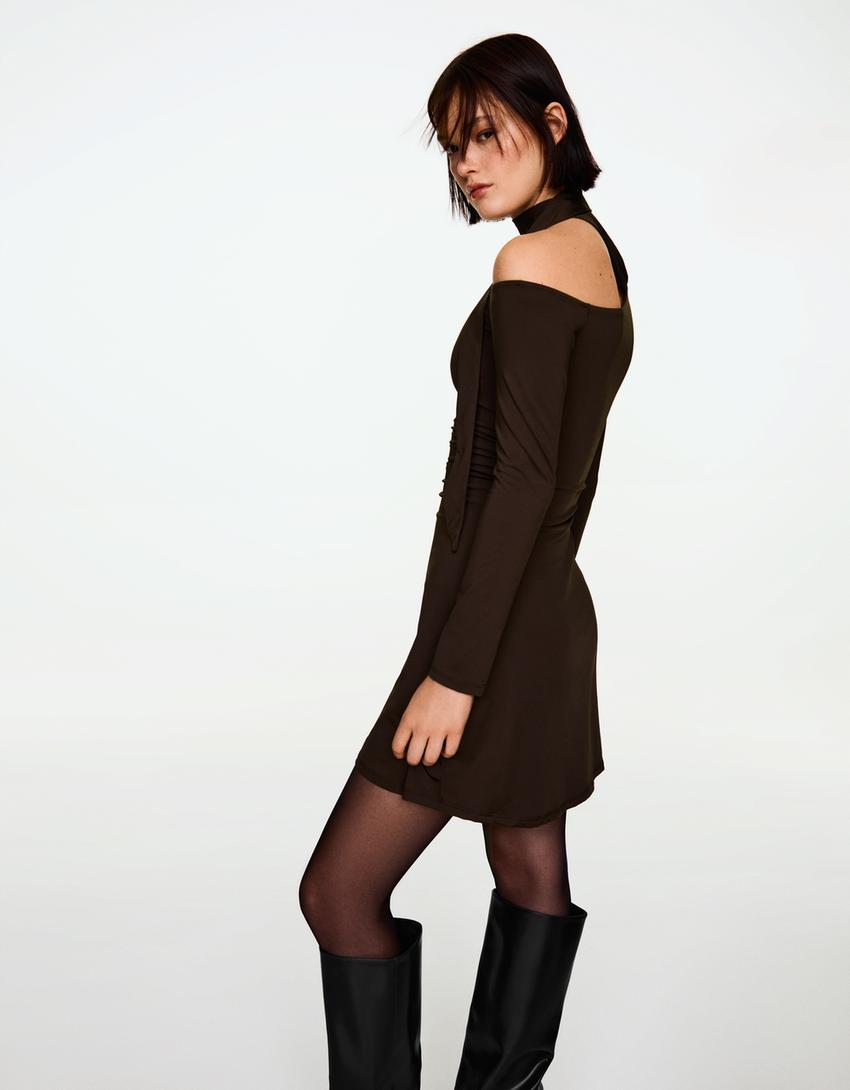 Vestido mini manga larga detalle pañuelo-Marrón