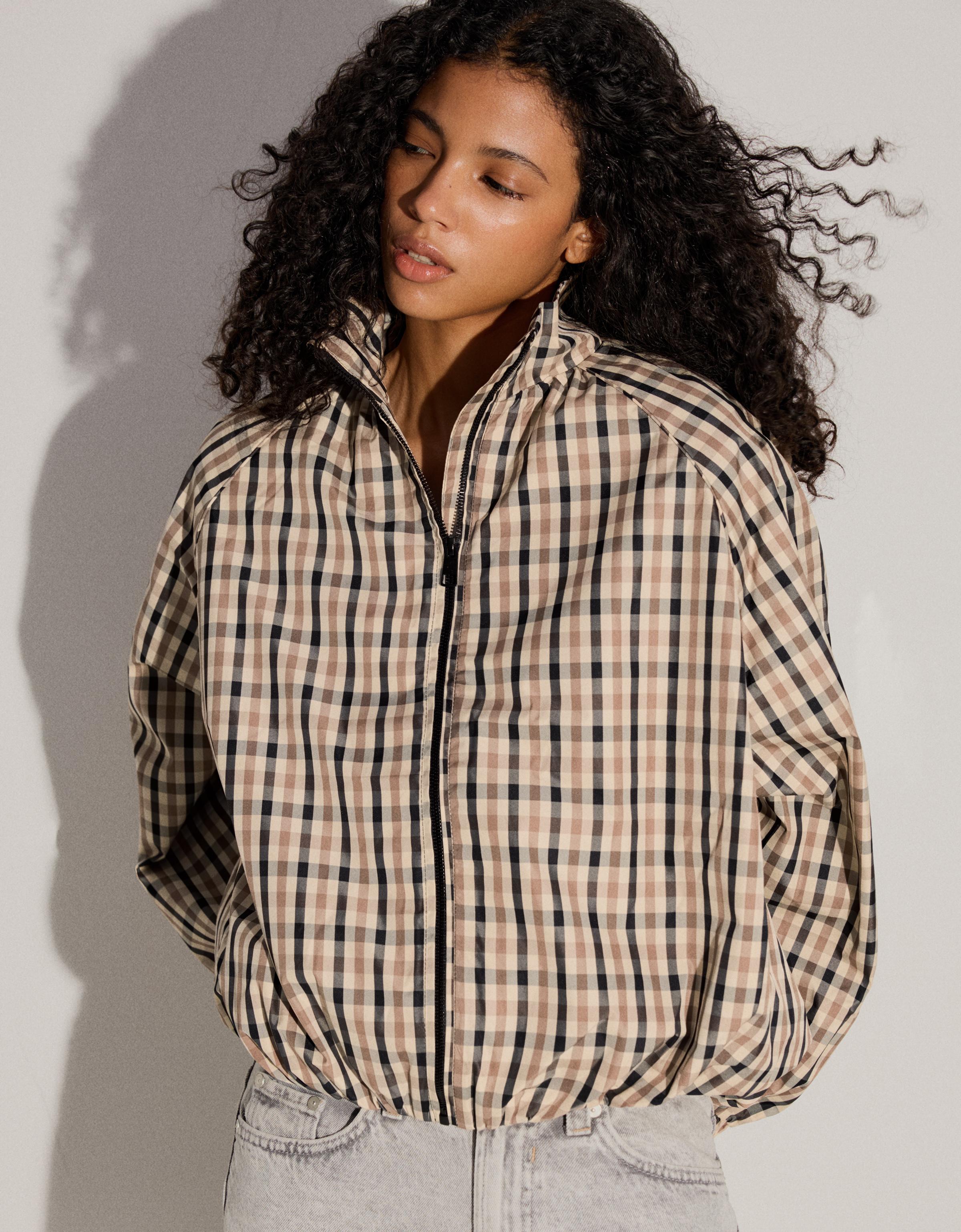 Bershka Cazadora Nylon Cuadros Mujer Crudo