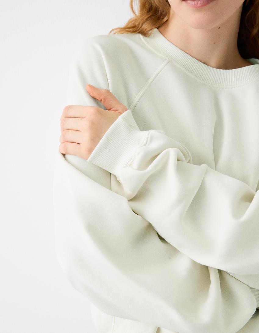 Raglan sleeve sweatshirt-Beige-6