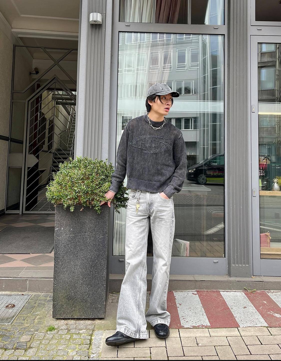 Flared jeans