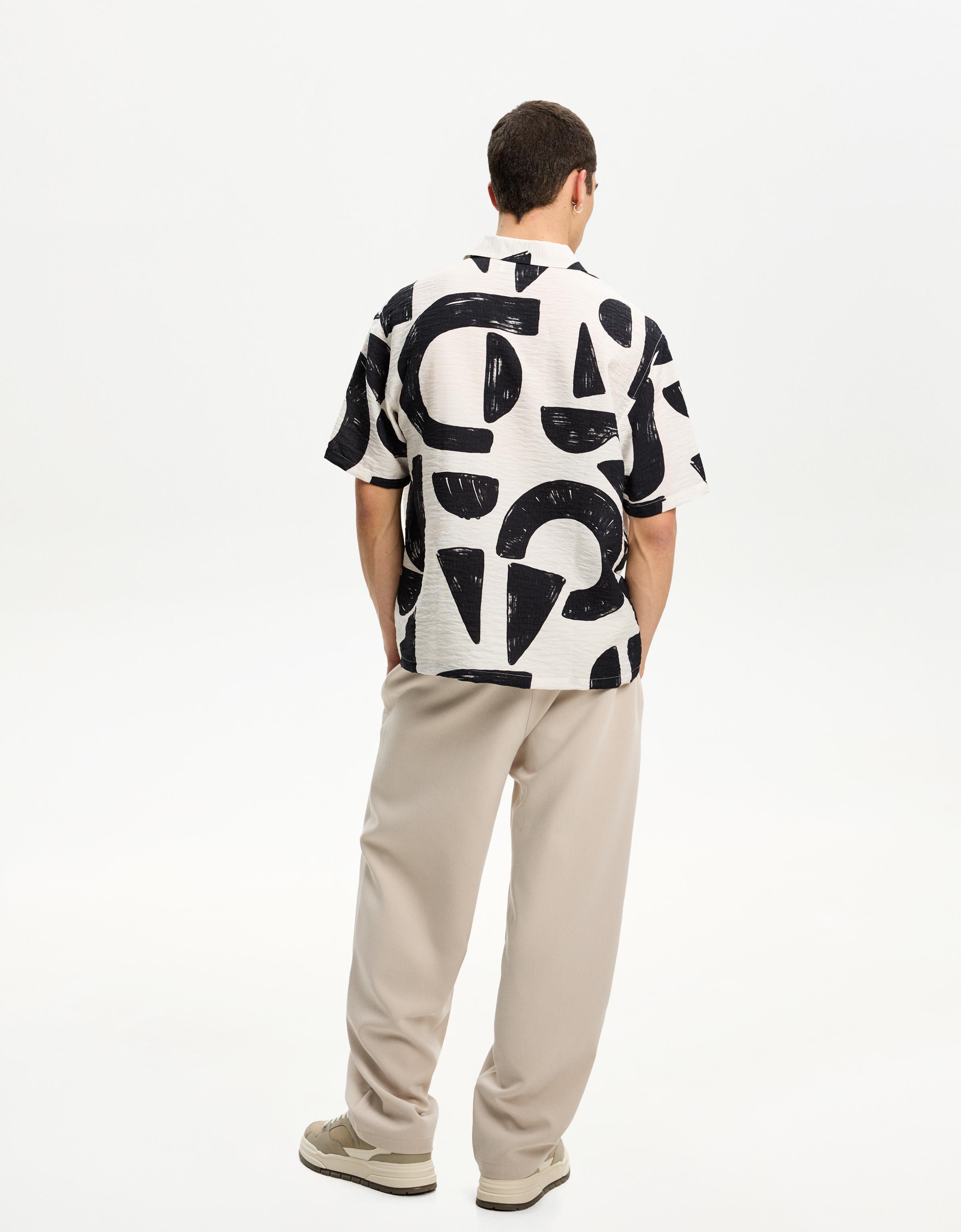 【BERSHKA】PRINTED SHORT SLEEVE ベルシュカ Printed short sleeve shirt - Shirts - Men | Bershka