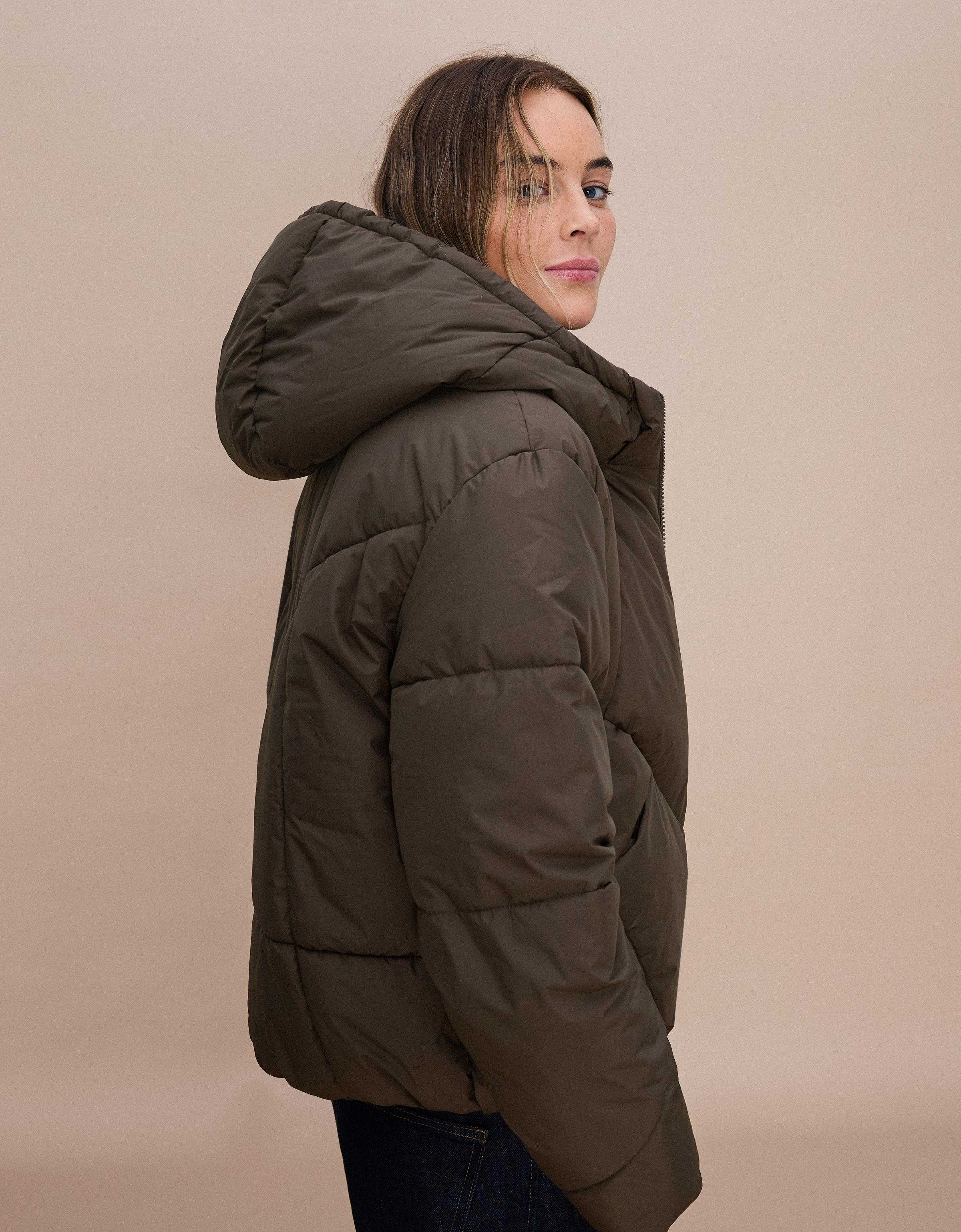 Hooded puffer jacket — Sand