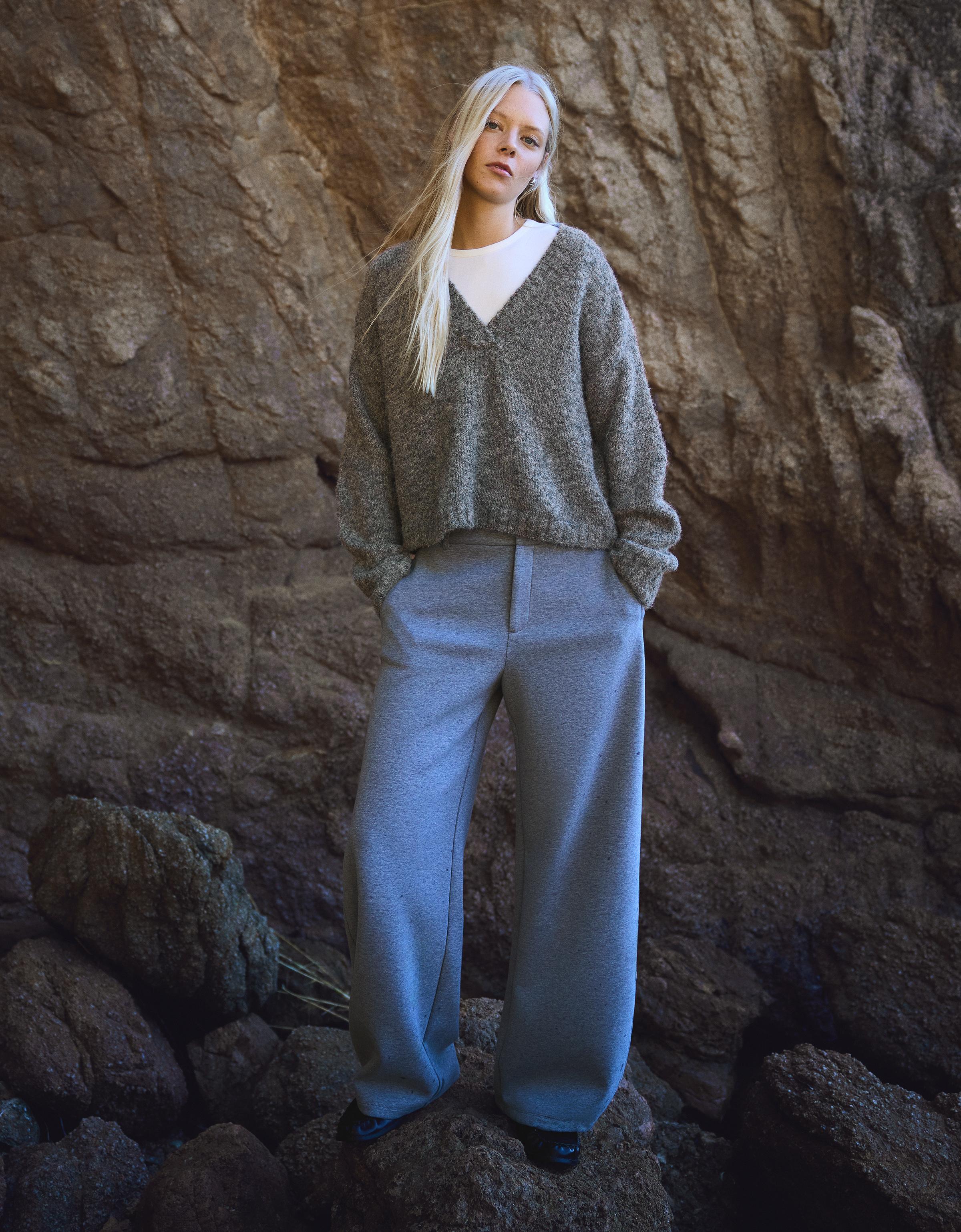 Bershka Boxy-Pullover Mit V-Ausschnitt Damen S Dunkelgrau