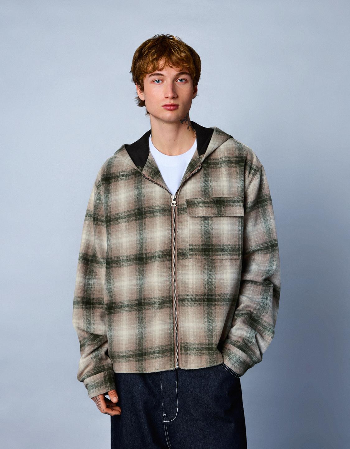 Boxy Hemdjacke mit Fleece-Print