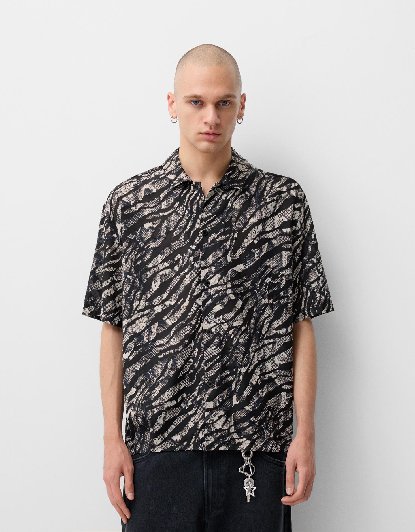 Bershka Camisa Manga Corta Relax Animal Print Hombre L Negro