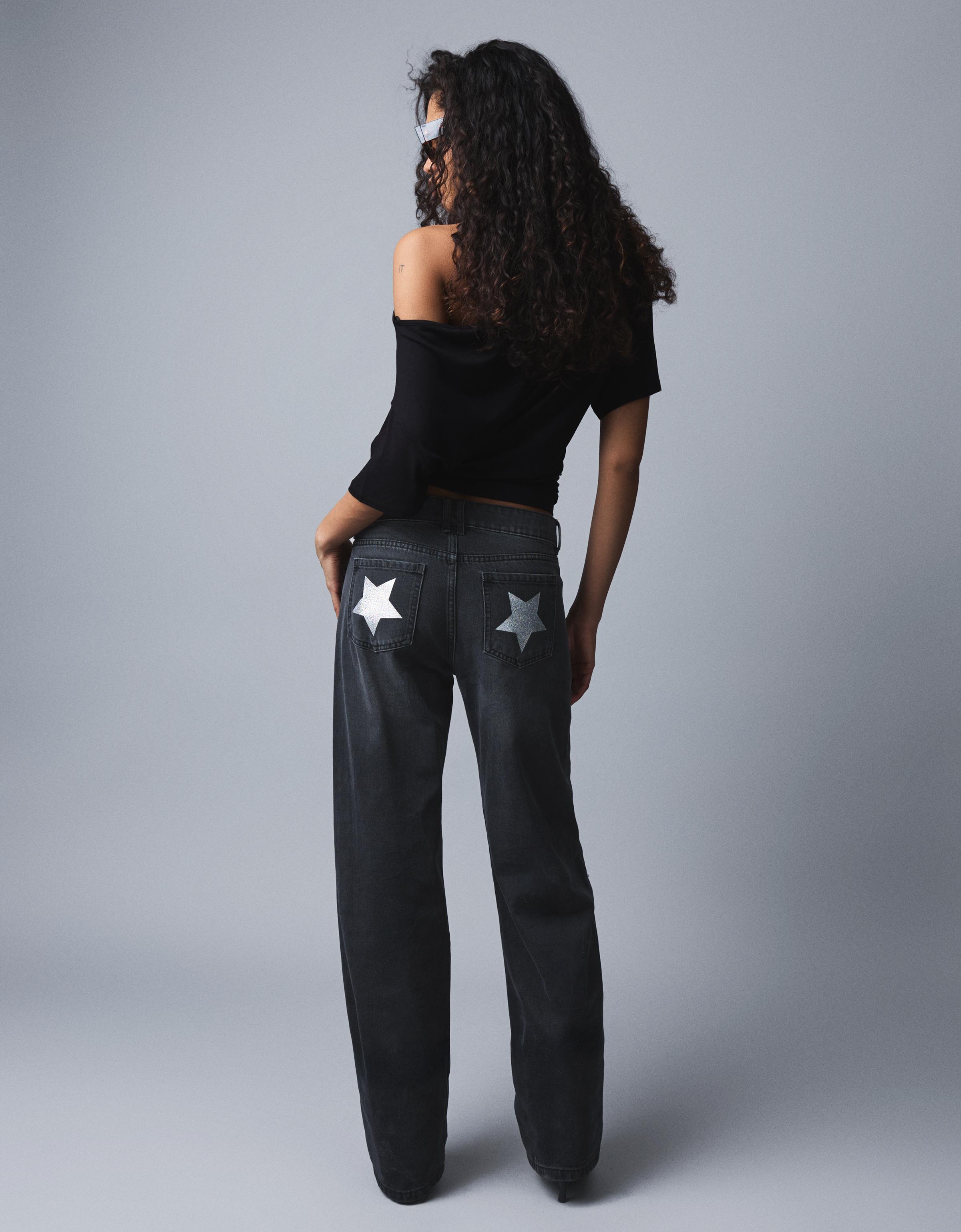 Bershka Baggy Jeans Mit Tiefem Bund, Nieten Und Sterntaschen Damen 36 Schwarz