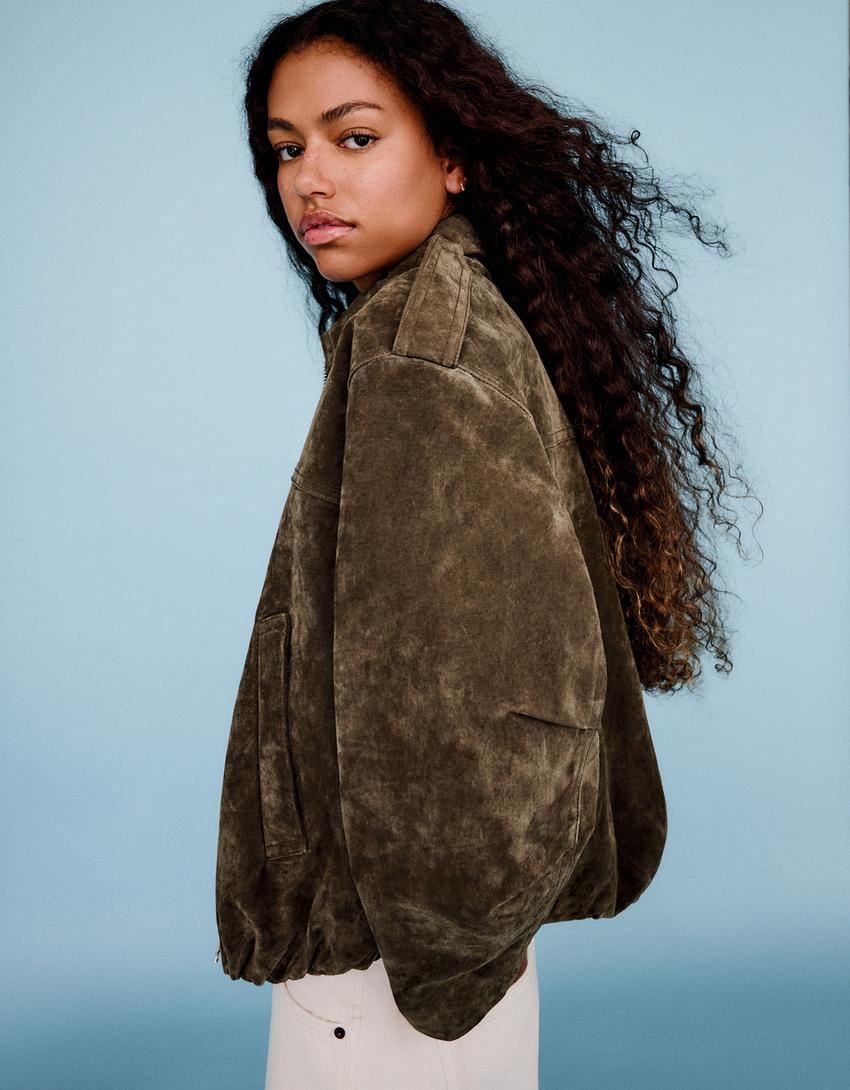 Truckerjakke i semsket skinn-Kakifarge