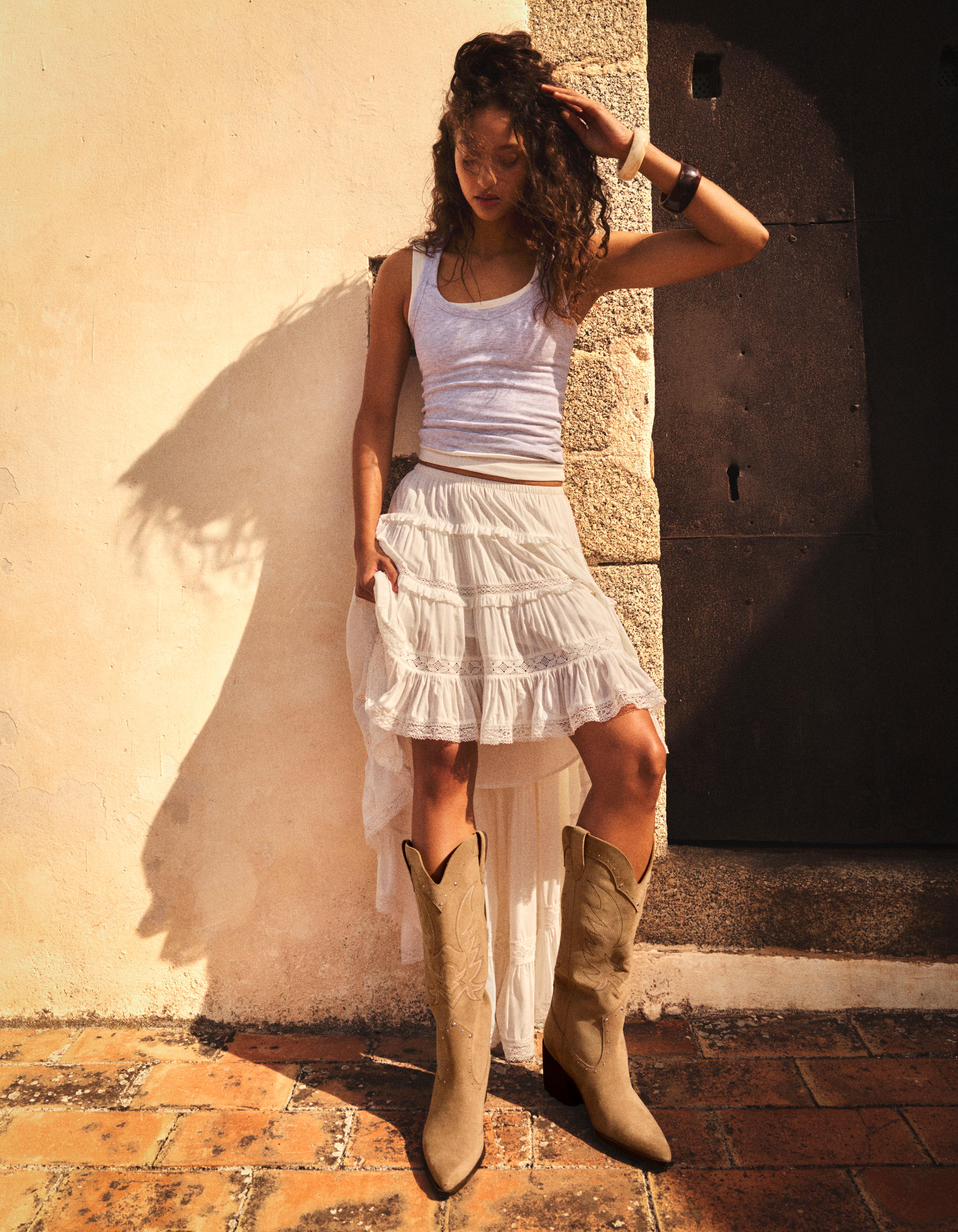 Studded cowboy heel boots — BEIGE