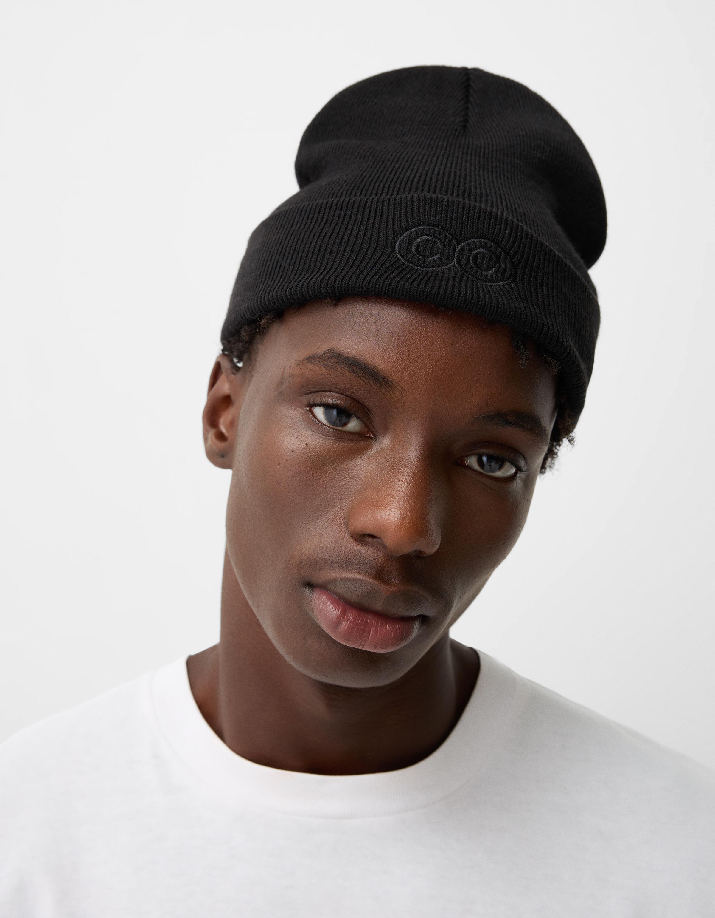 Bershka Beanie Mit Stickerei Herren Schwarz