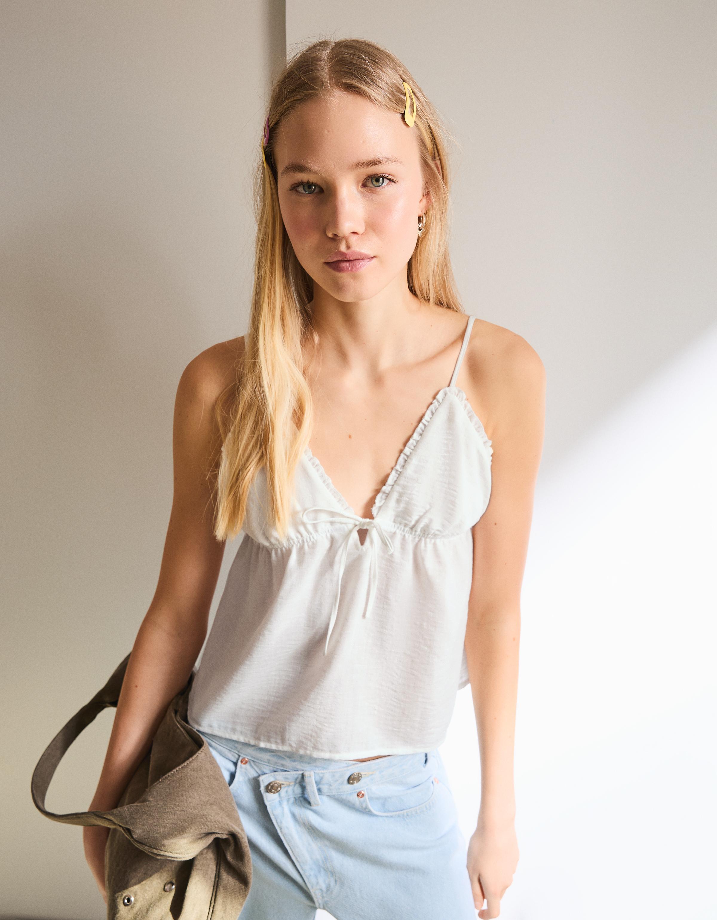 Strappy top with bow