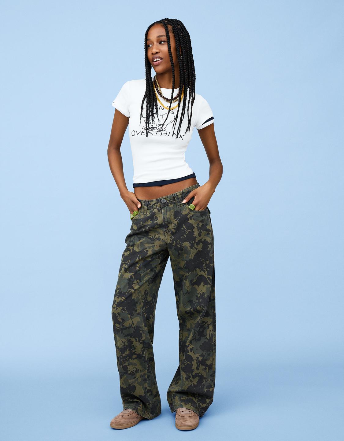 Straight trousers with print