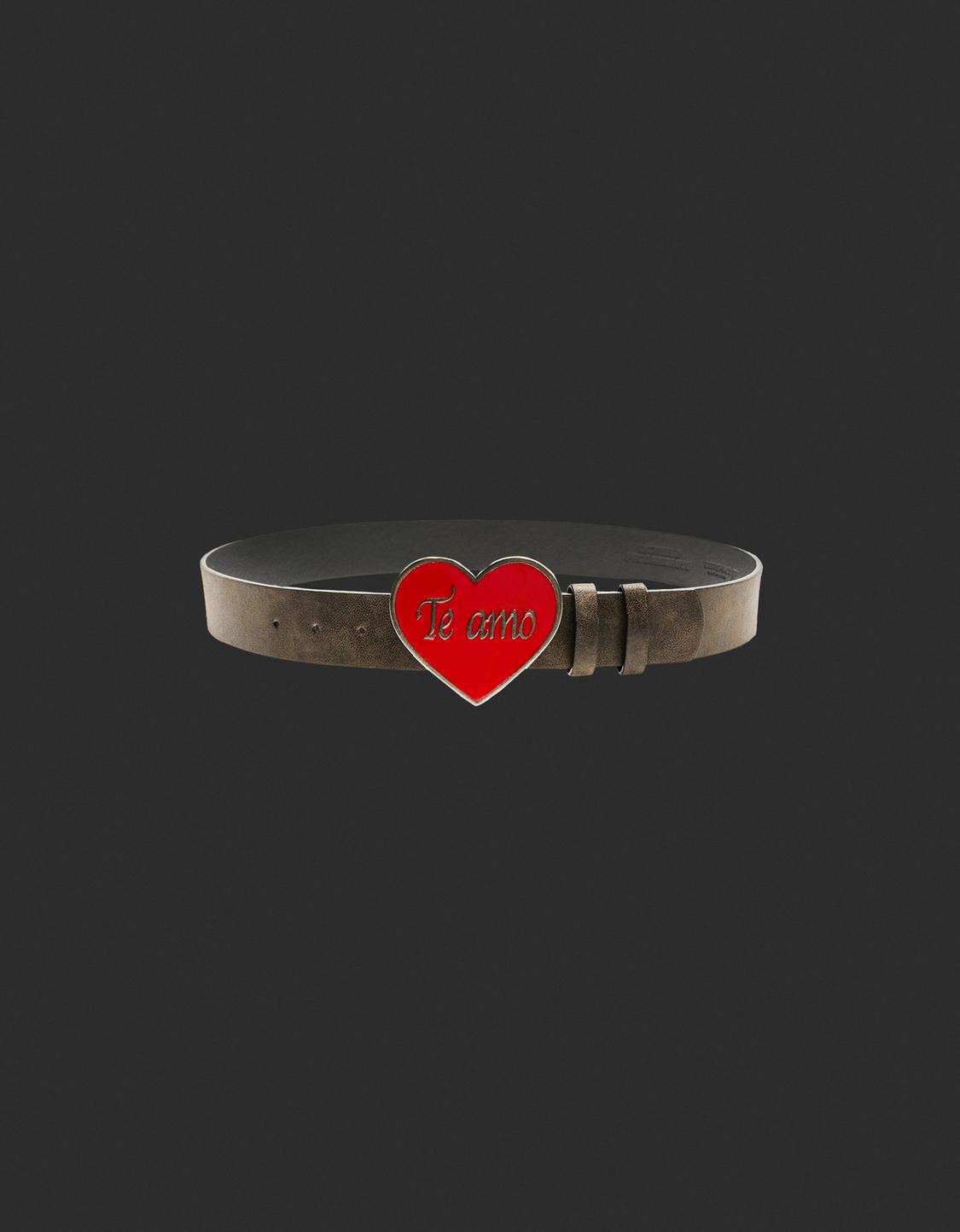 CA7RIEL & Paco Amoroso belt