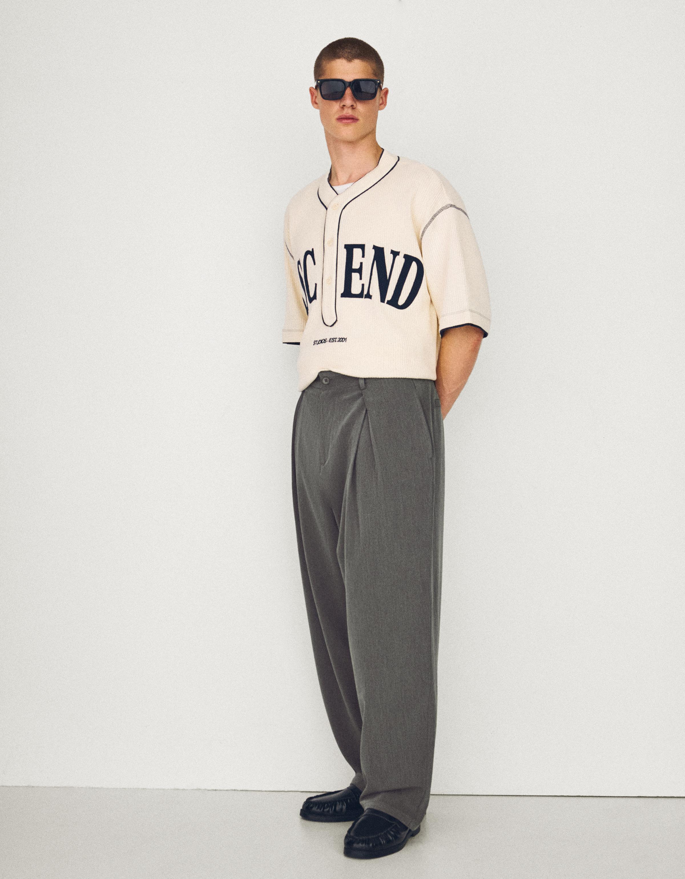 Bershka Pantalón Baggy Pliegues Hombre Gris