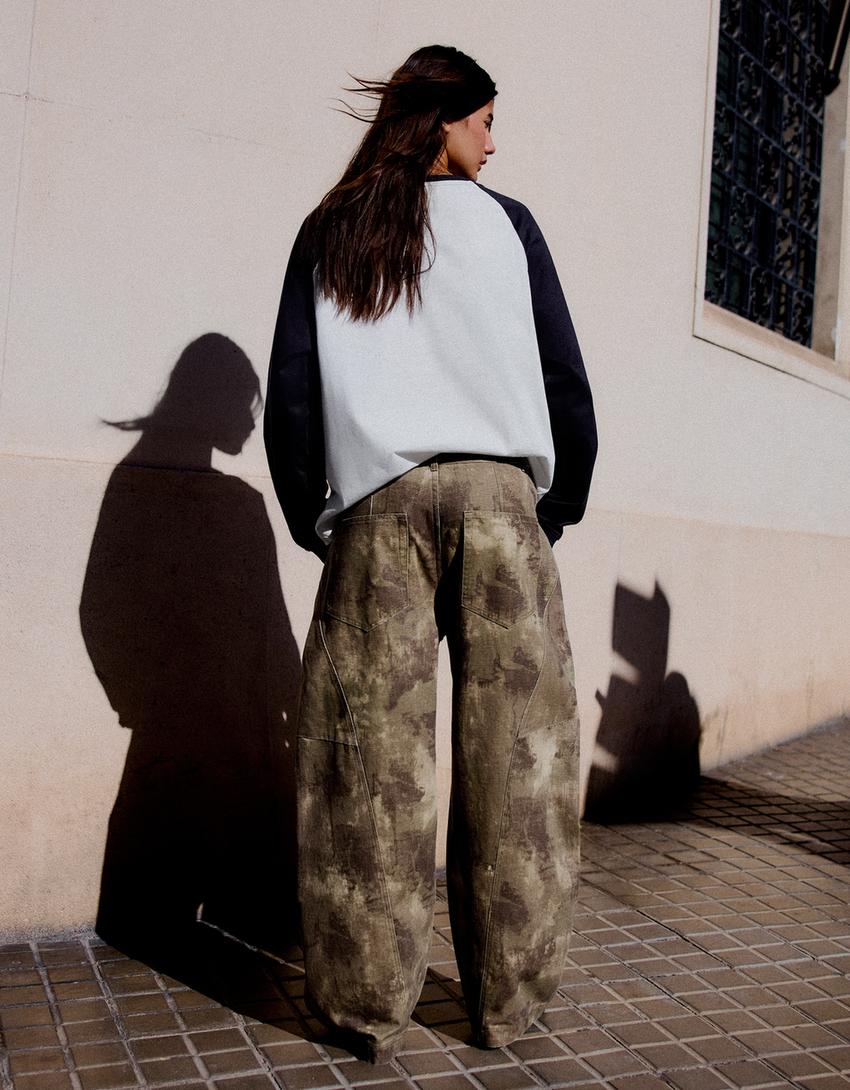 Printed barrel trousers-Multicolored