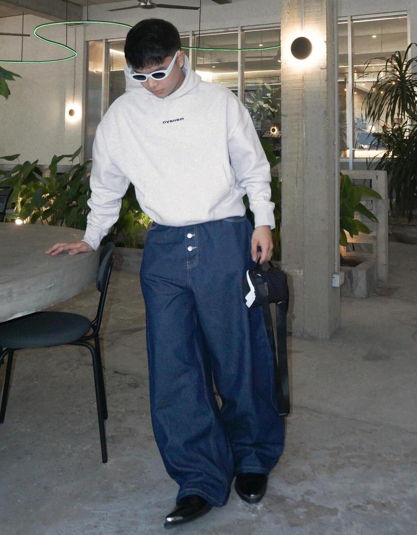 Sweatshirt boxy capuz estampado-Cinza