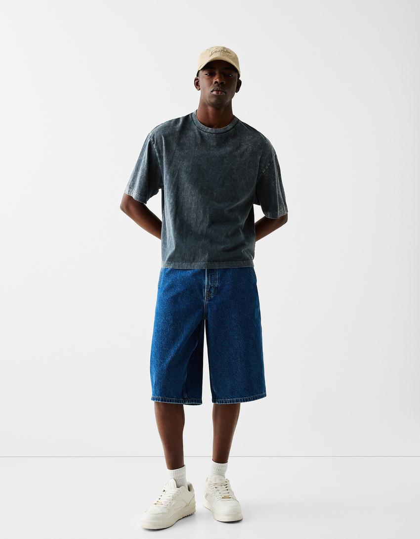 T-shirt manga curta boxy fit cropped efeito lavado-Preto-3