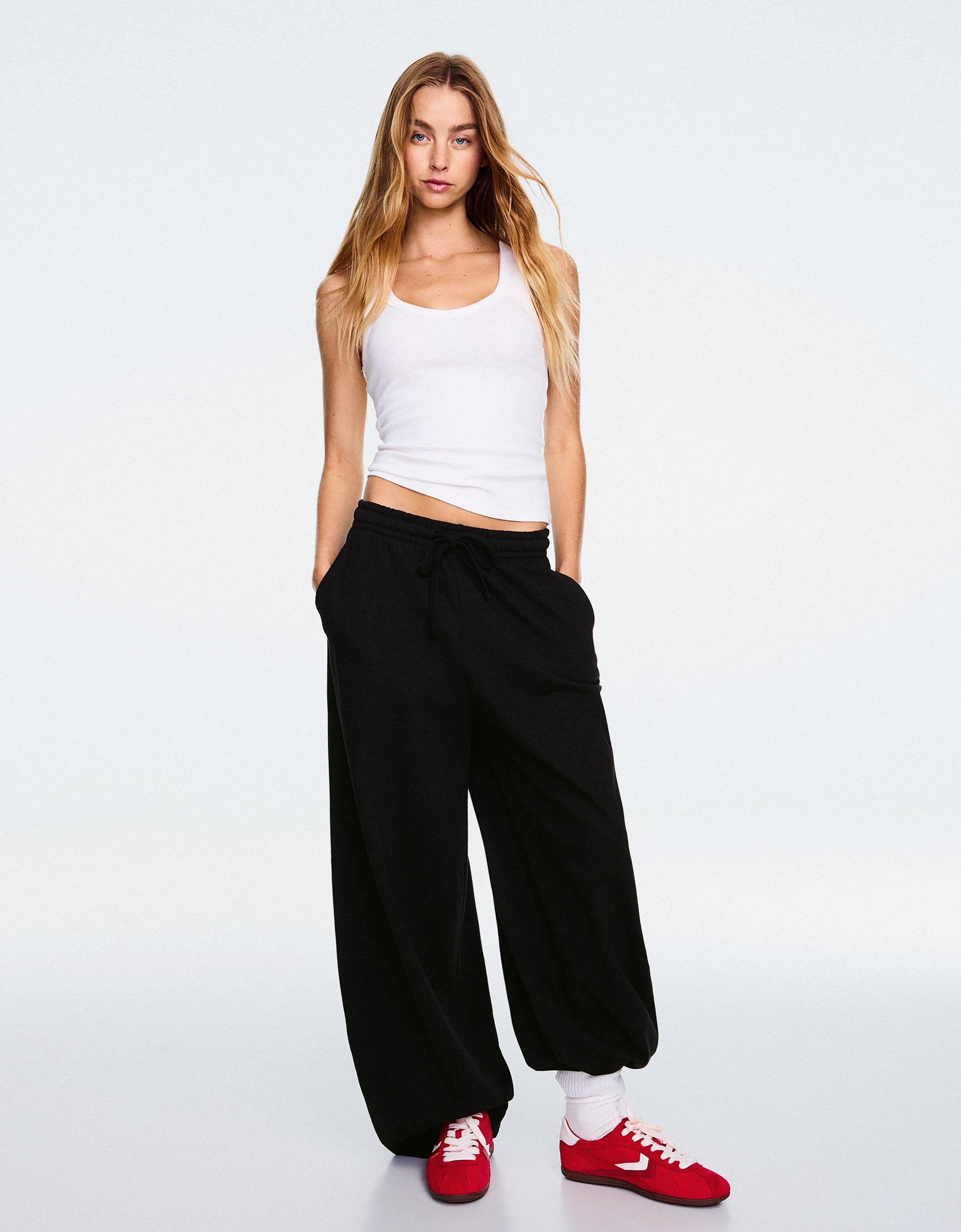 Barrel plush trousers with stoppers — Black