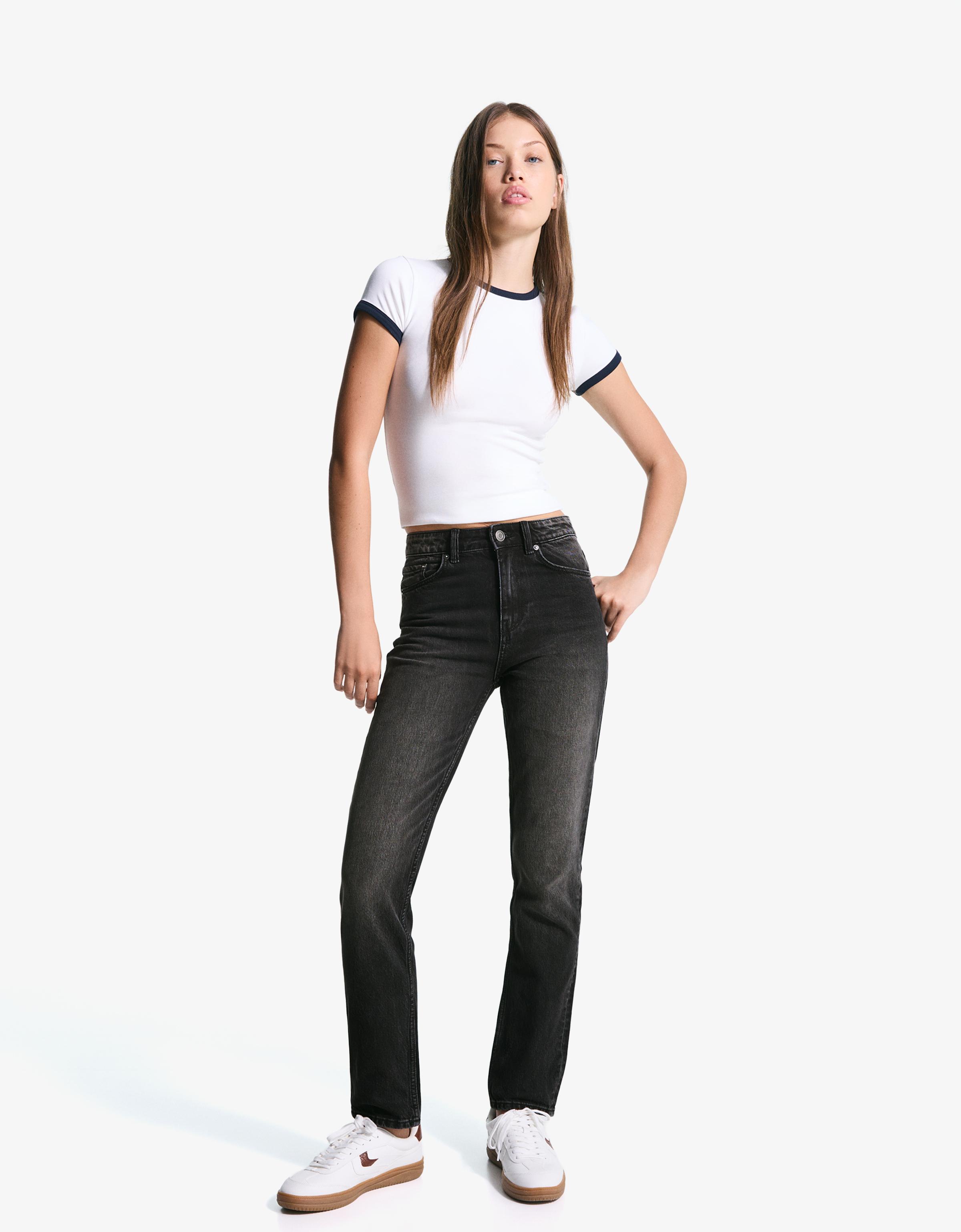Bershka Komfort High-Rise Mom-Fit Jeans Damen 40 Schwarz
