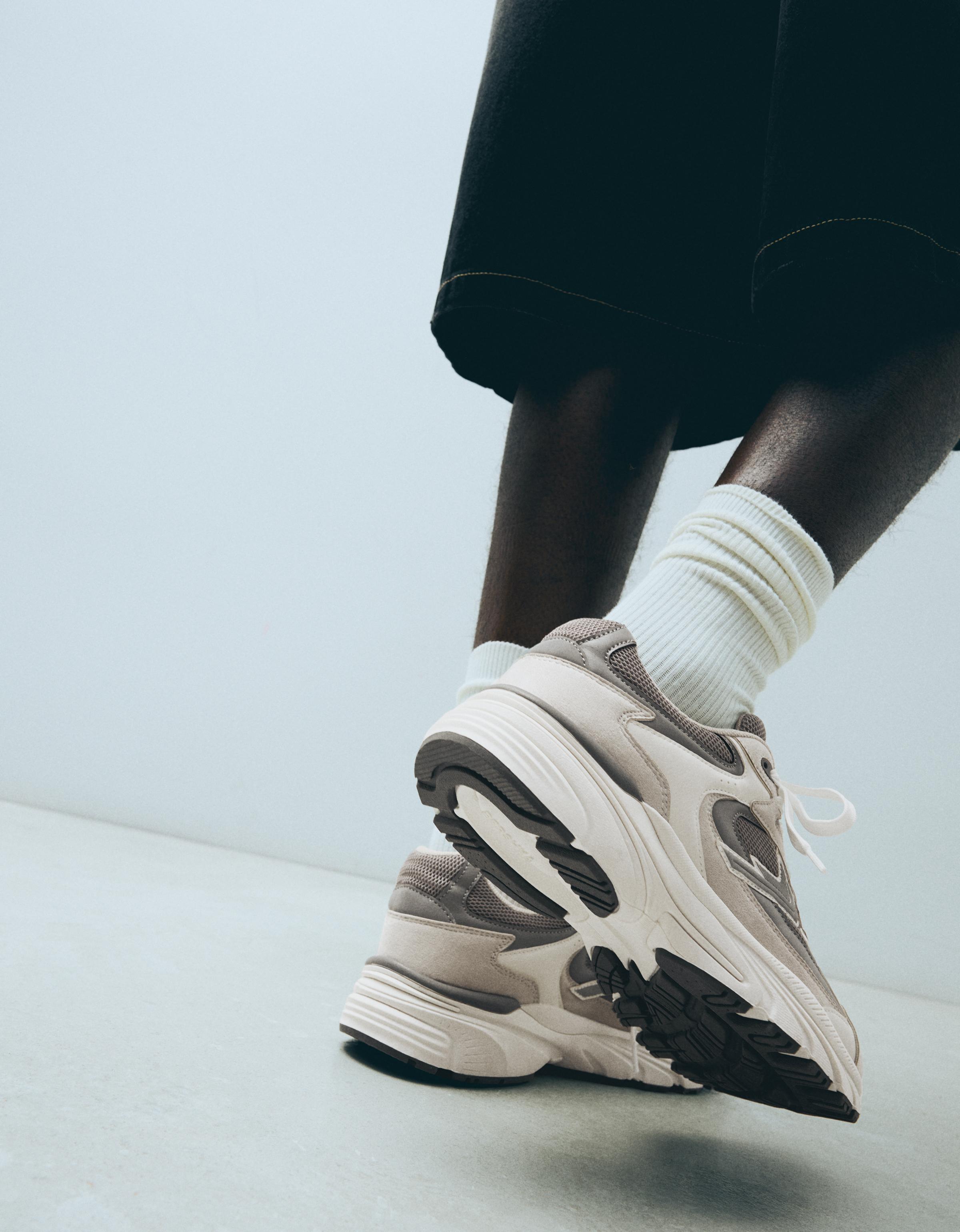 MULTI-PIECE TRAINERS — Grey